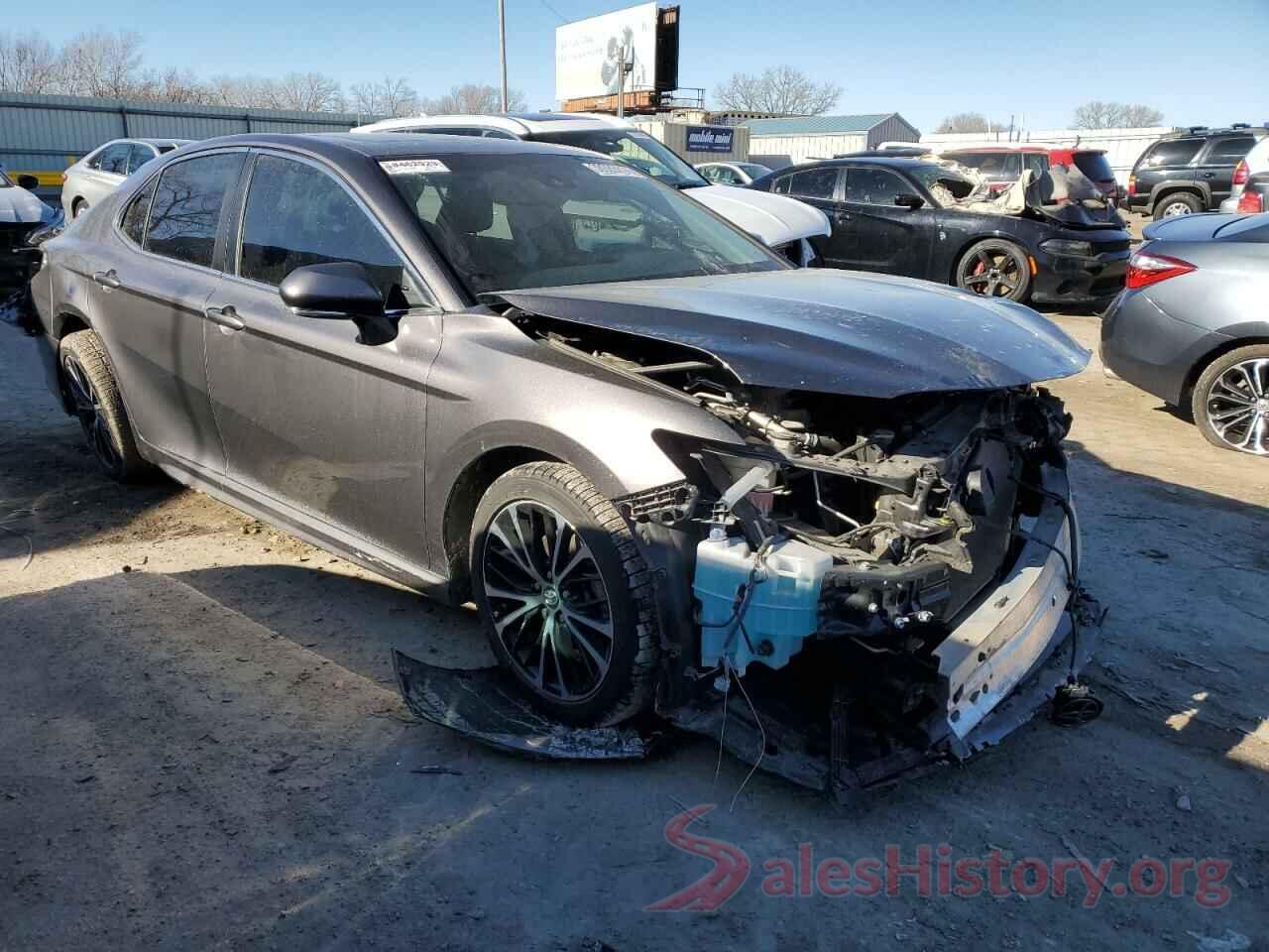 4T1B11HK6JU031020 2018 TOYOTA CAMRY