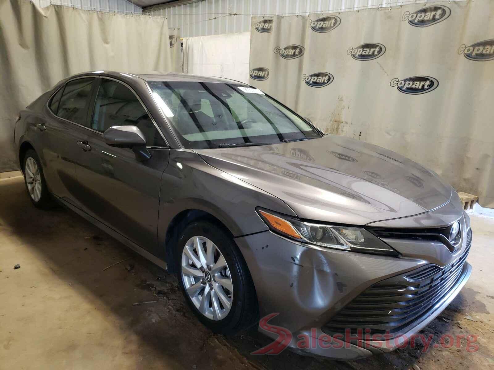 4T1B11HK1JU032060 2018 TOYOTA CAMRY