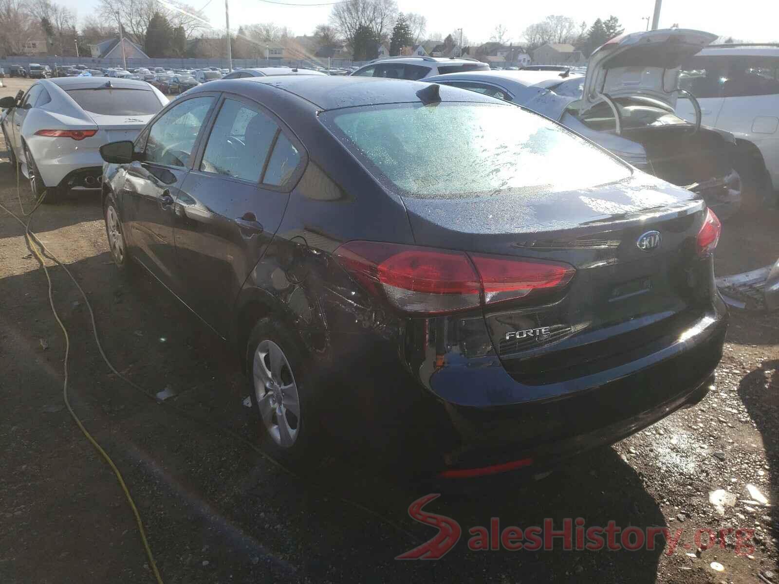 3KPFK4A75JE220685 2018 KIA FORTE