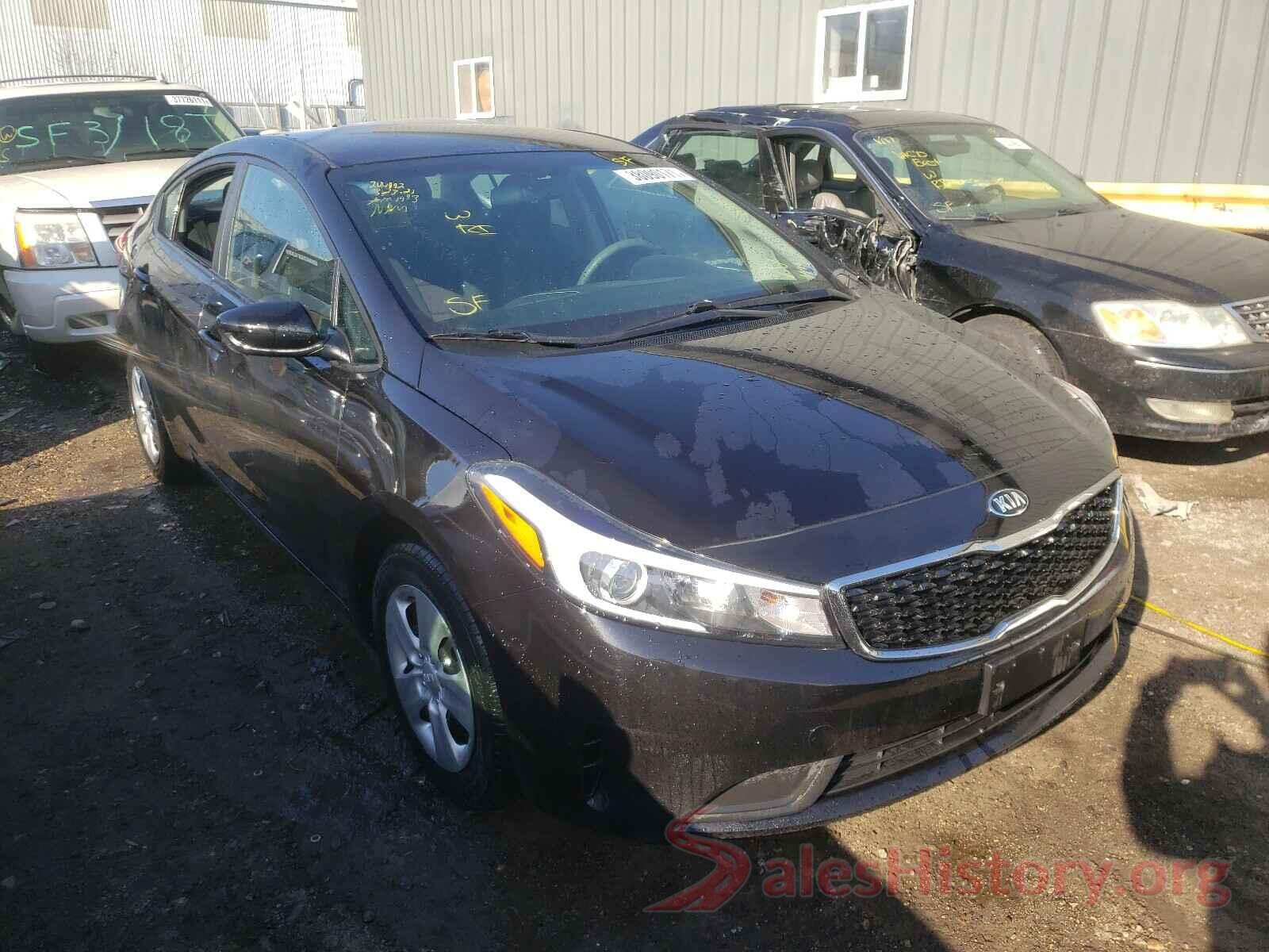 3KPFK4A75JE220685 2018 KIA FORTE