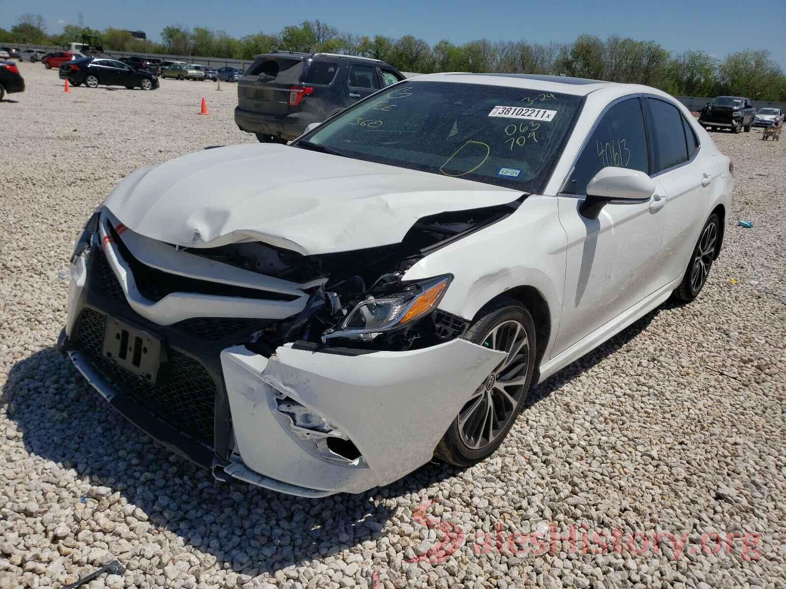 4T1B11HK8JU063709 2018 TOYOTA CAMRY