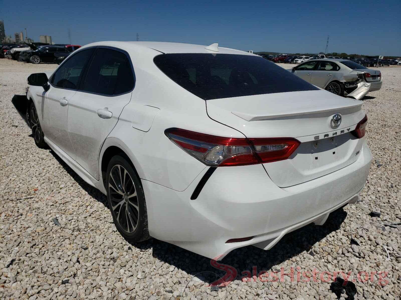 4T1B11HK8JU063709 2018 TOYOTA CAMRY