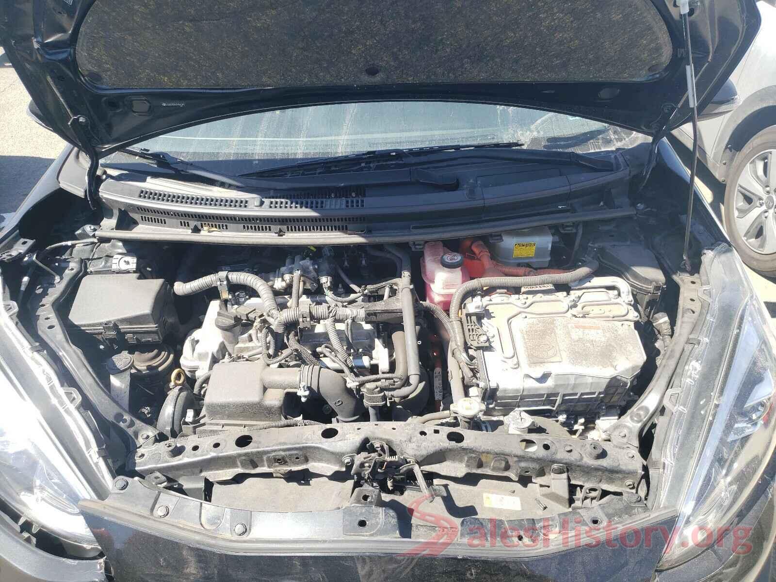 JTDKDTB38J1606146 2018 TOYOTA PRIUS