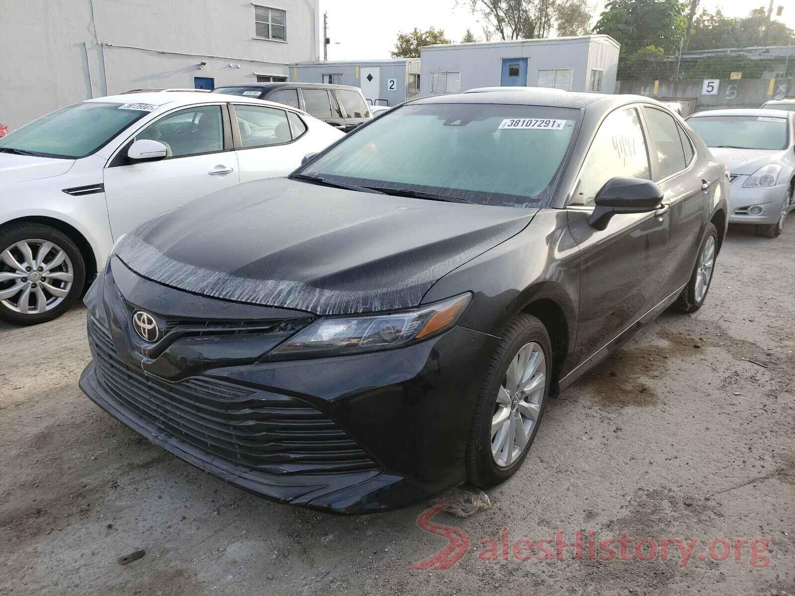 4T1B11HK0JU014486 2018 TOYOTA CAMRY