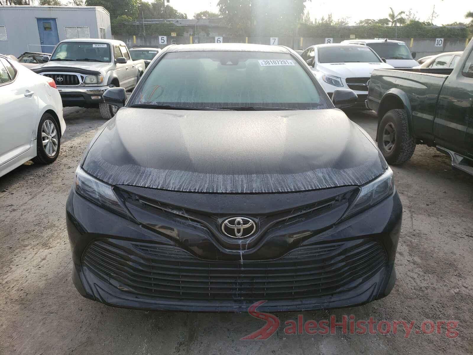 4T1B11HK0JU014486 2018 TOYOTA CAMRY