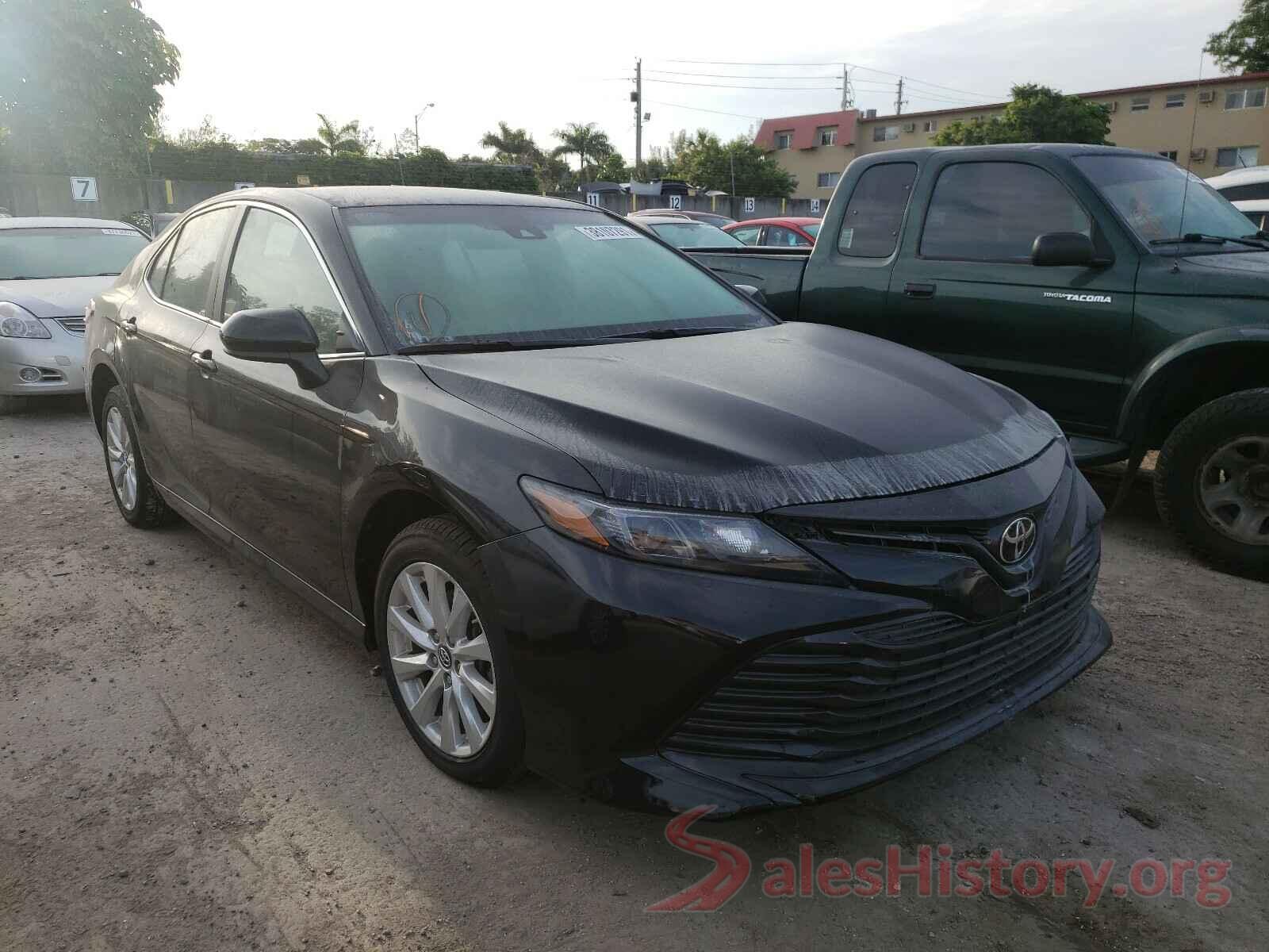 4T1B11HK0JU014486 2018 TOYOTA CAMRY