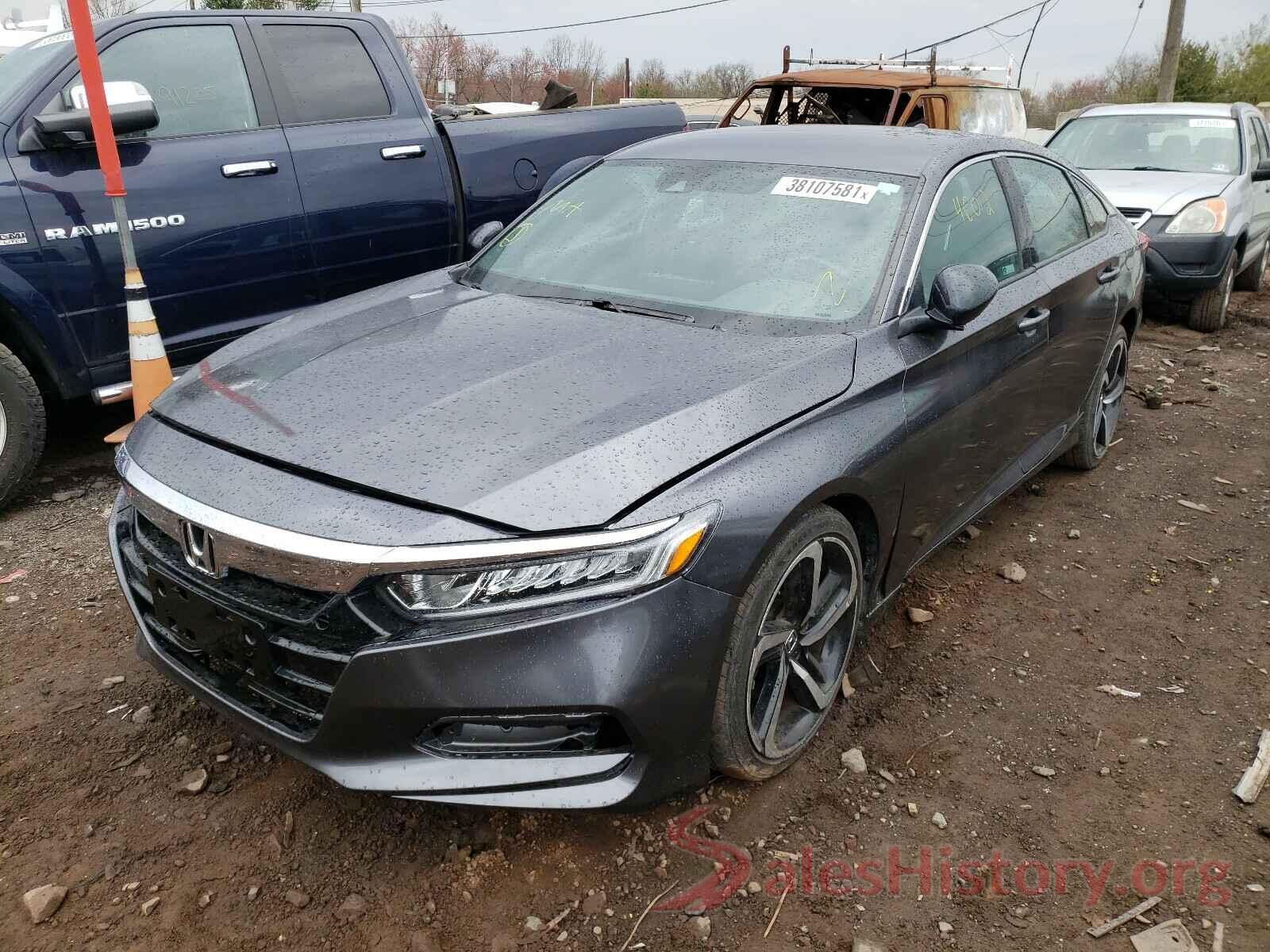 1HGCV1F36JA053000 2018 HONDA ACCORD