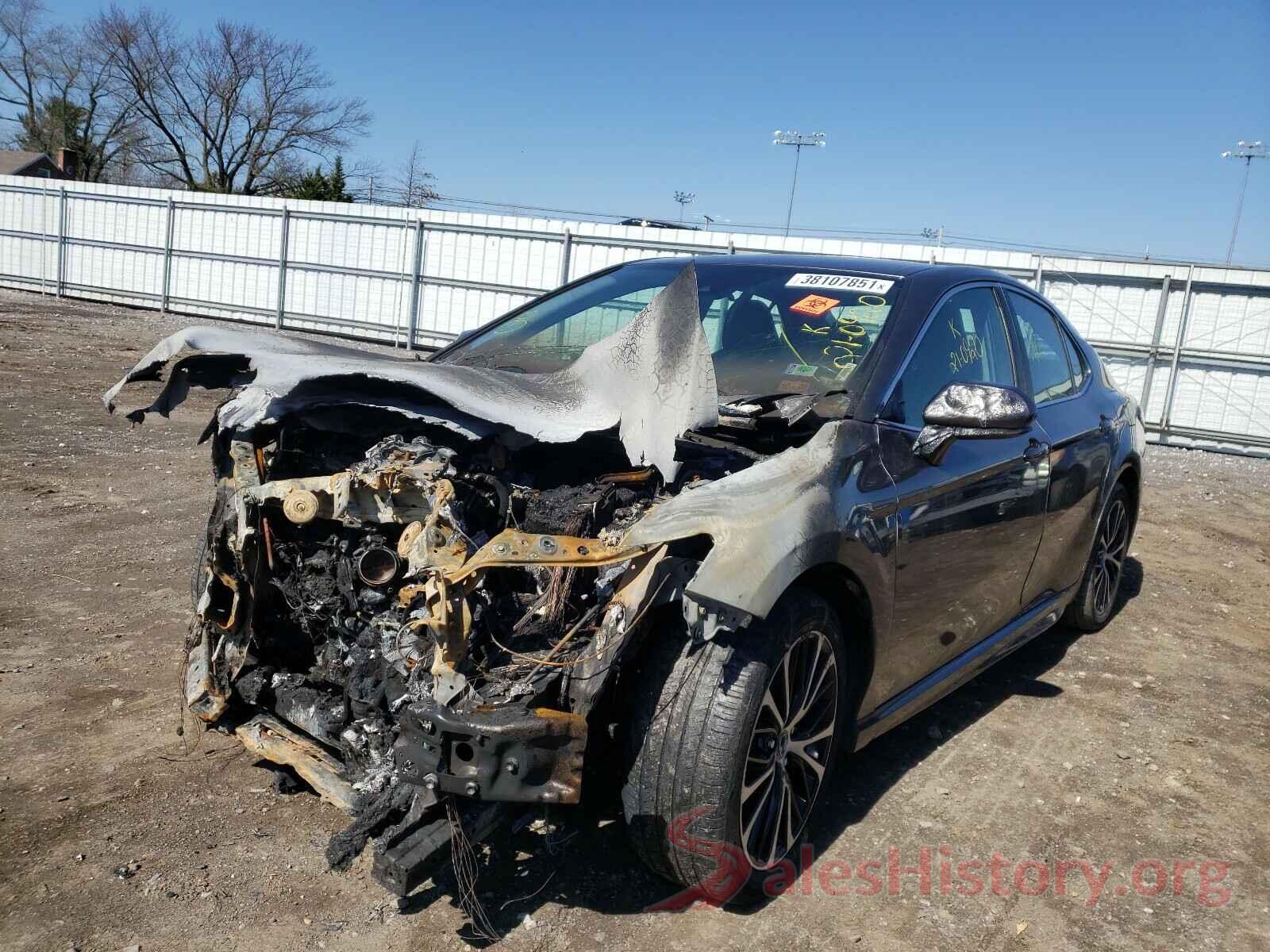 4T1B11HK8KU681811 2019 TOYOTA CAMRY