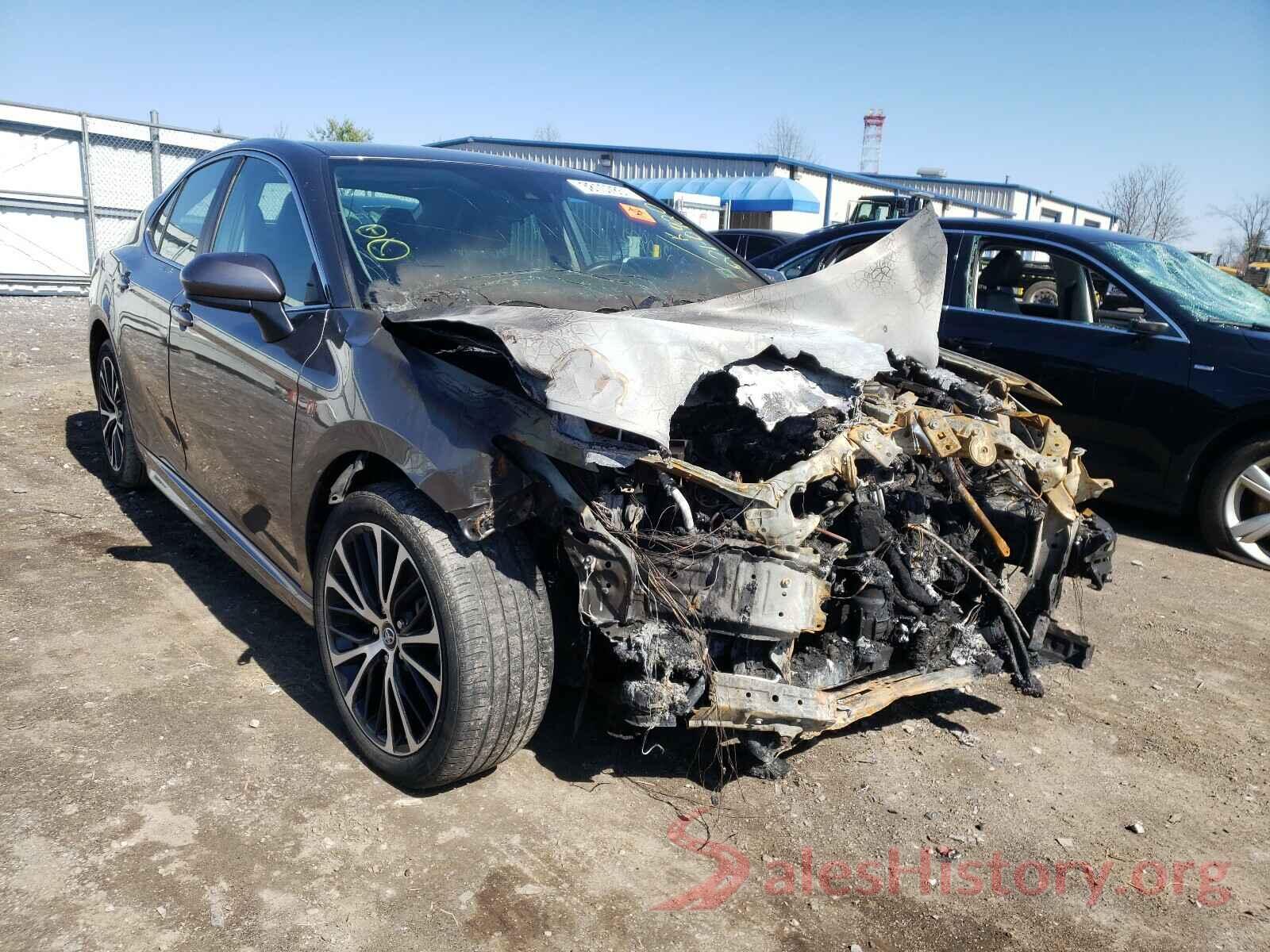 4T1B11HK8KU681811 2019 TOYOTA CAMRY