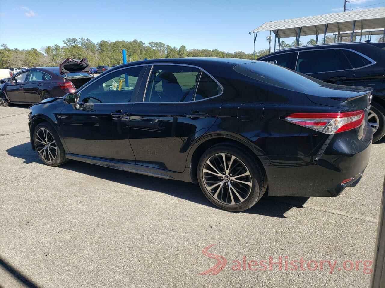 4T1B11HK5JU016718 2018 TOYOTA CAMRY