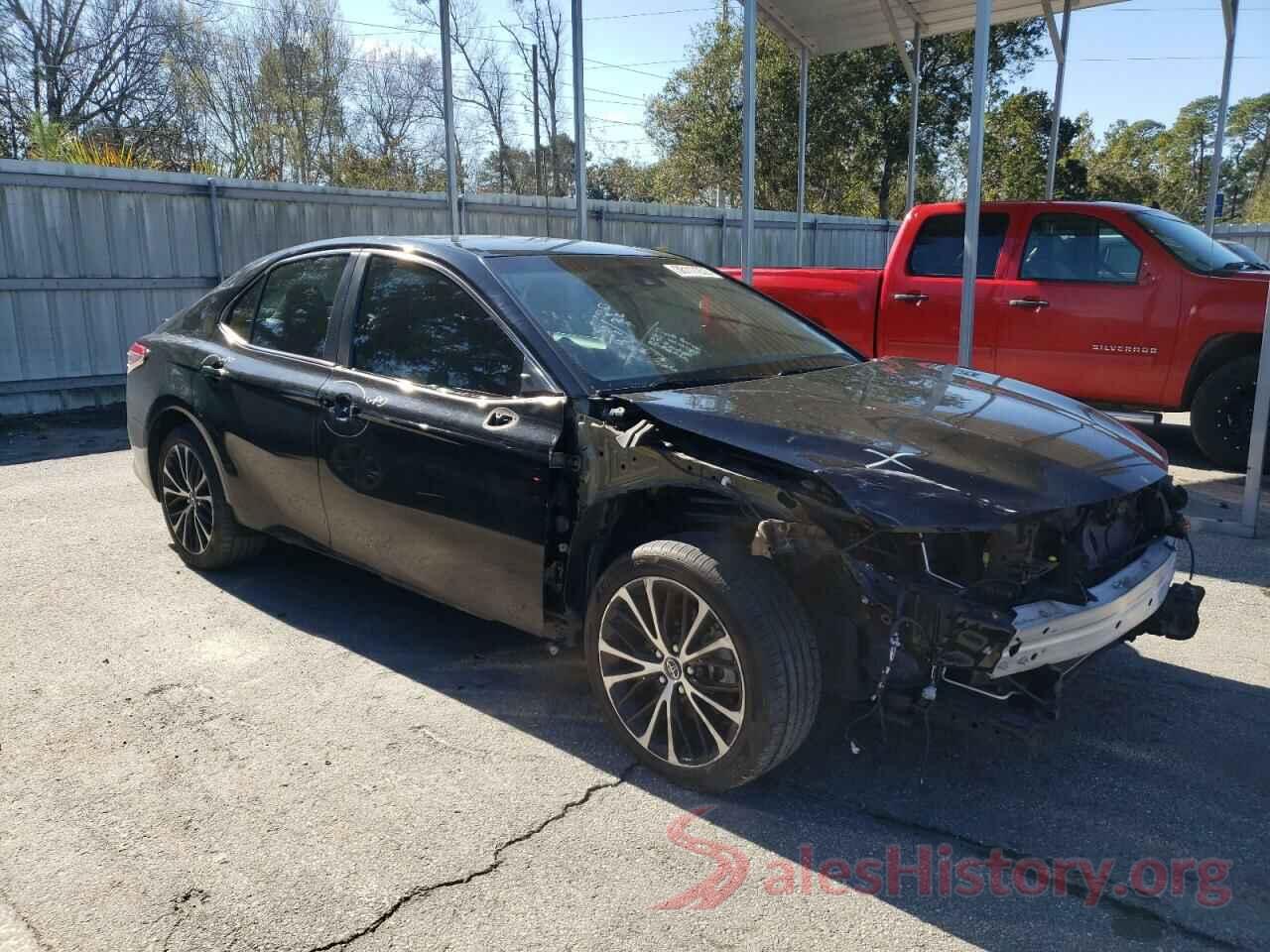 4T1B11HK5JU016718 2018 TOYOTA CAMRY