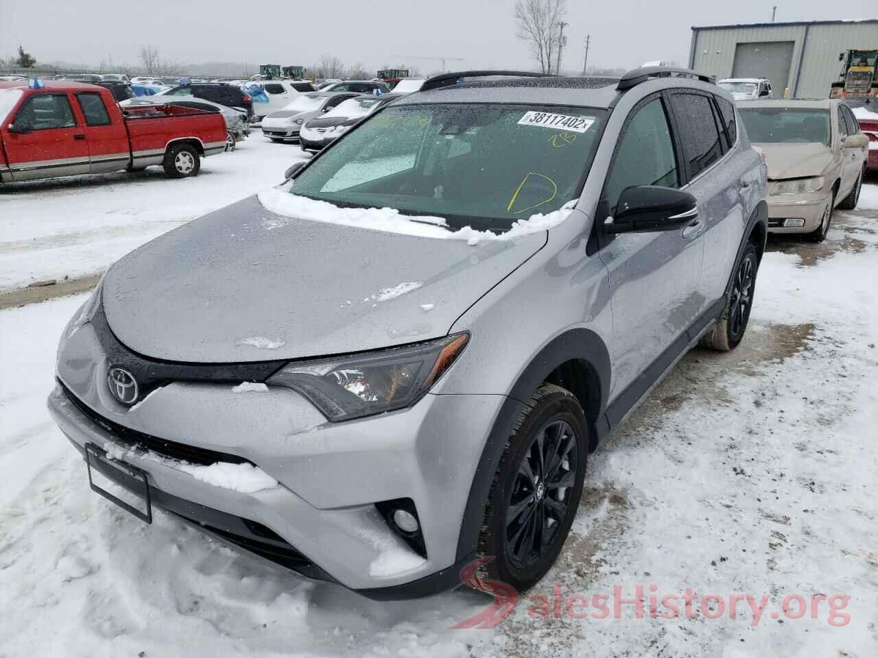 2T3RFREV0JW752129 2018 TOYOTA RAV4