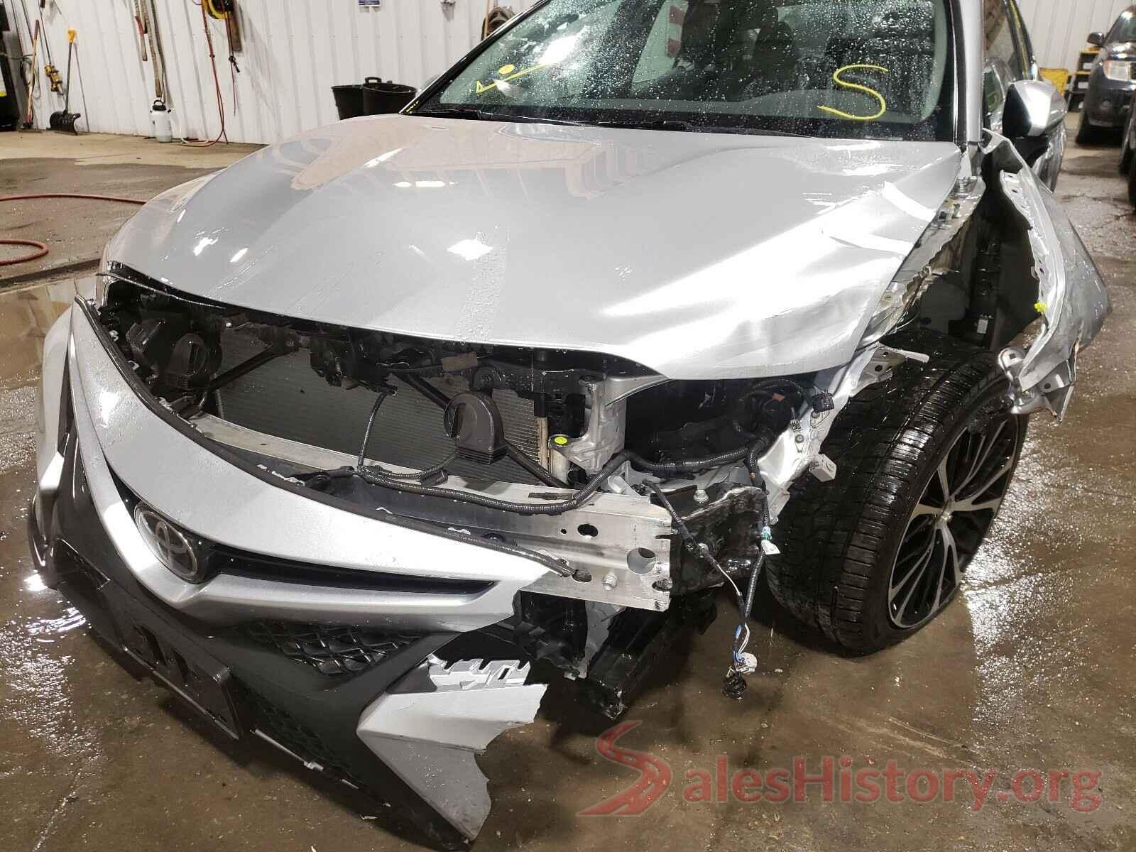 4T1B11HKXJU596337 2018 TOYOTA CAMRY