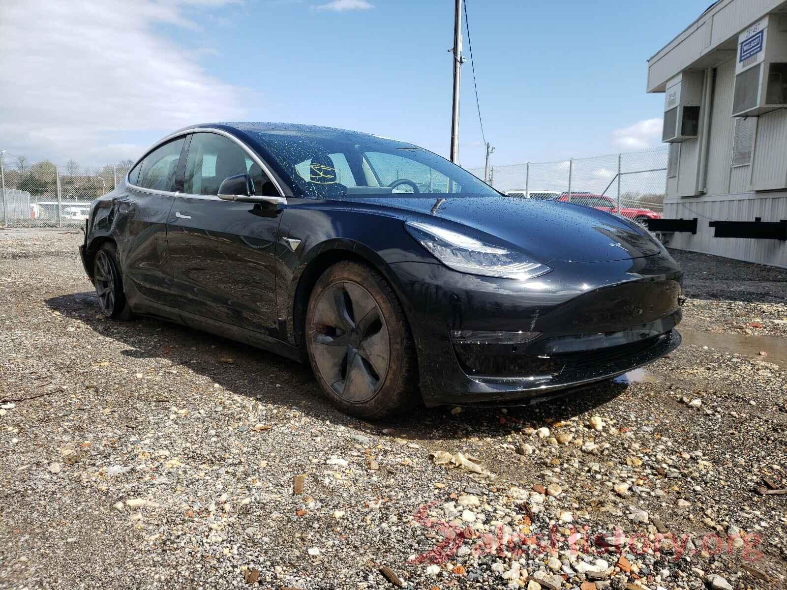 5YJ3E1EA3JF062601 2018 TESLA MODEL 3