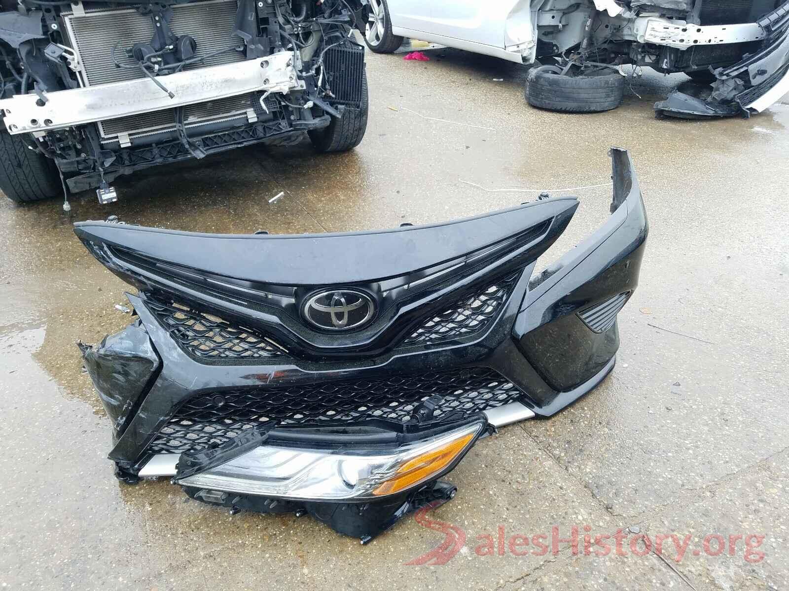 4T1B61HK2JU082175 2018 TOYOTA CAMRY