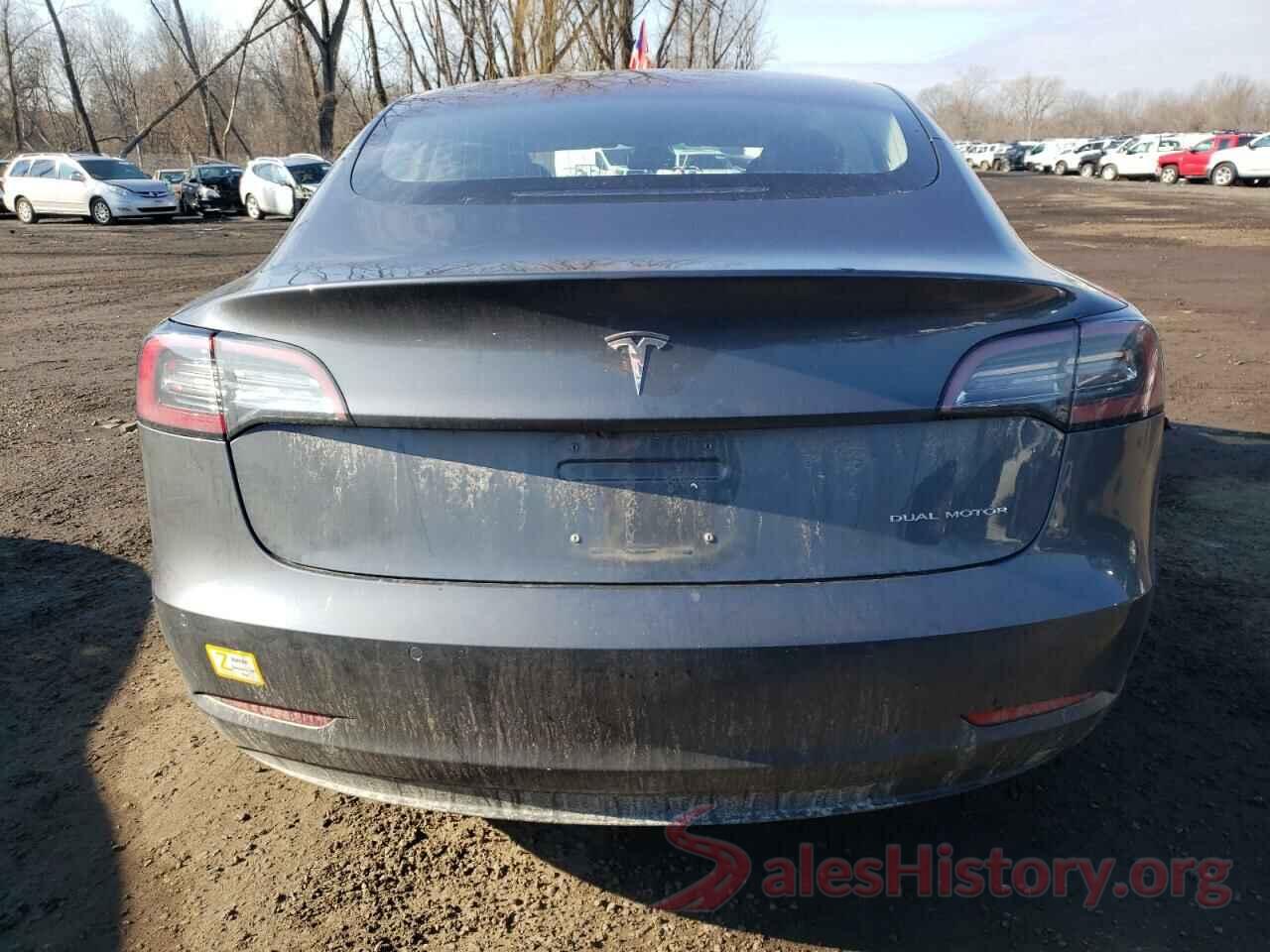 5YJ3E1EB8JF132621 2018 TESLA MODEL 3