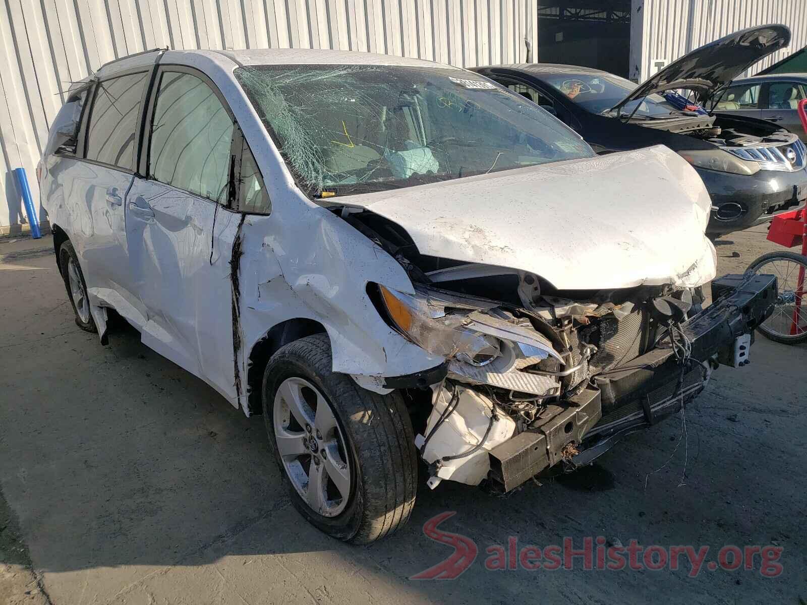 5TDKZ3DC1KS007768 2019 TOYOTA SIENNA