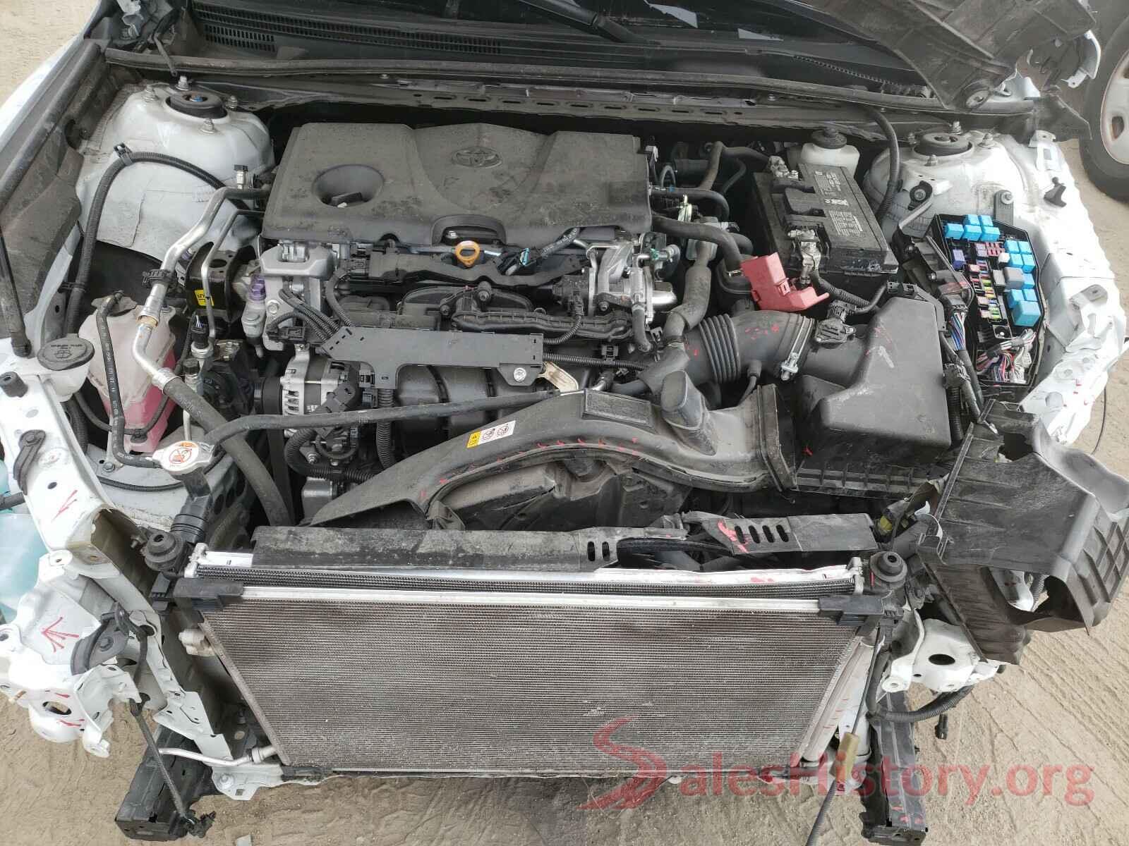 4T1B61HK6JU140272 2018 TOYOTA CAMRY