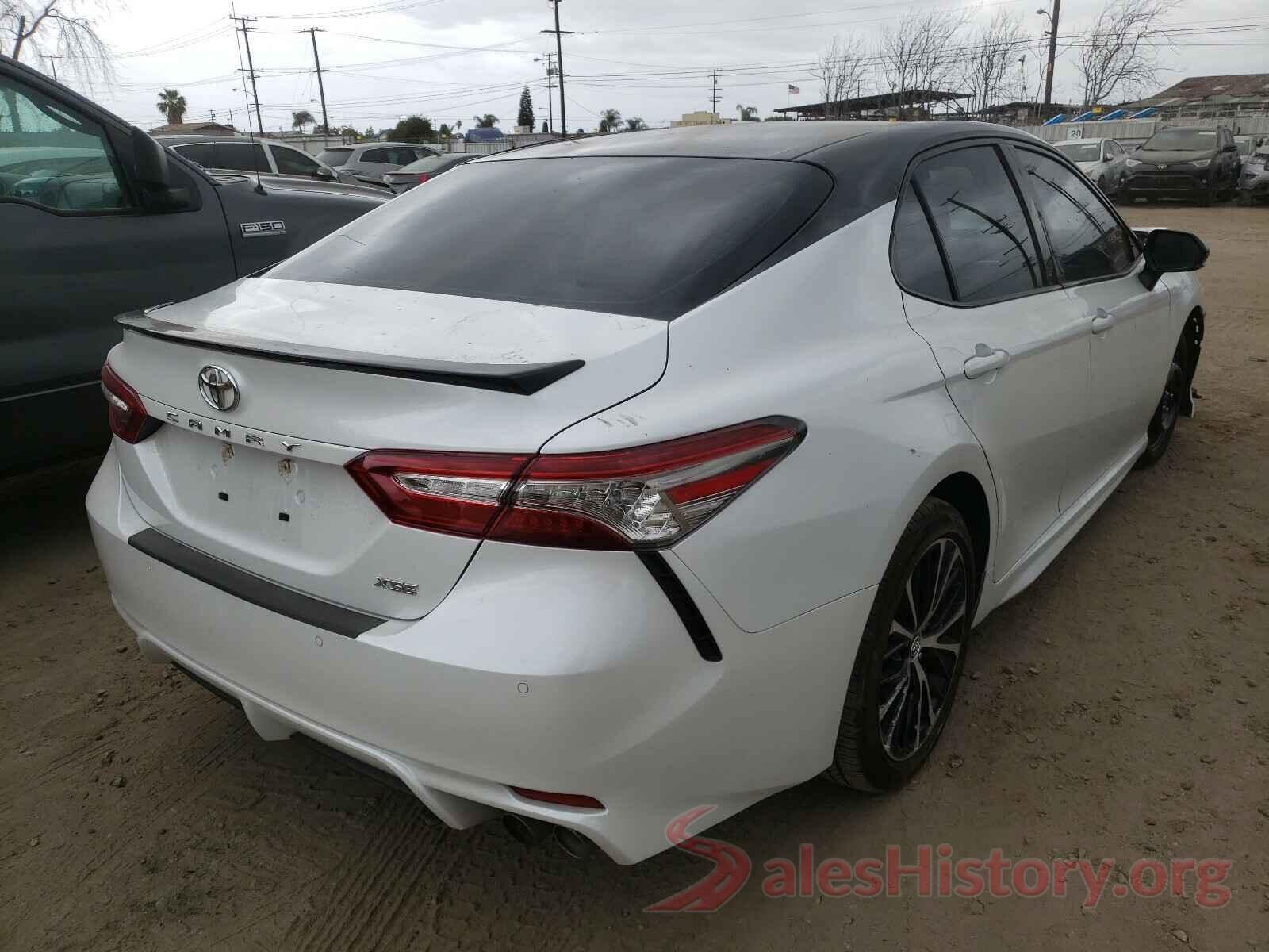 4T1B61HK6JU140272 2018 TOYOTA CAMRY