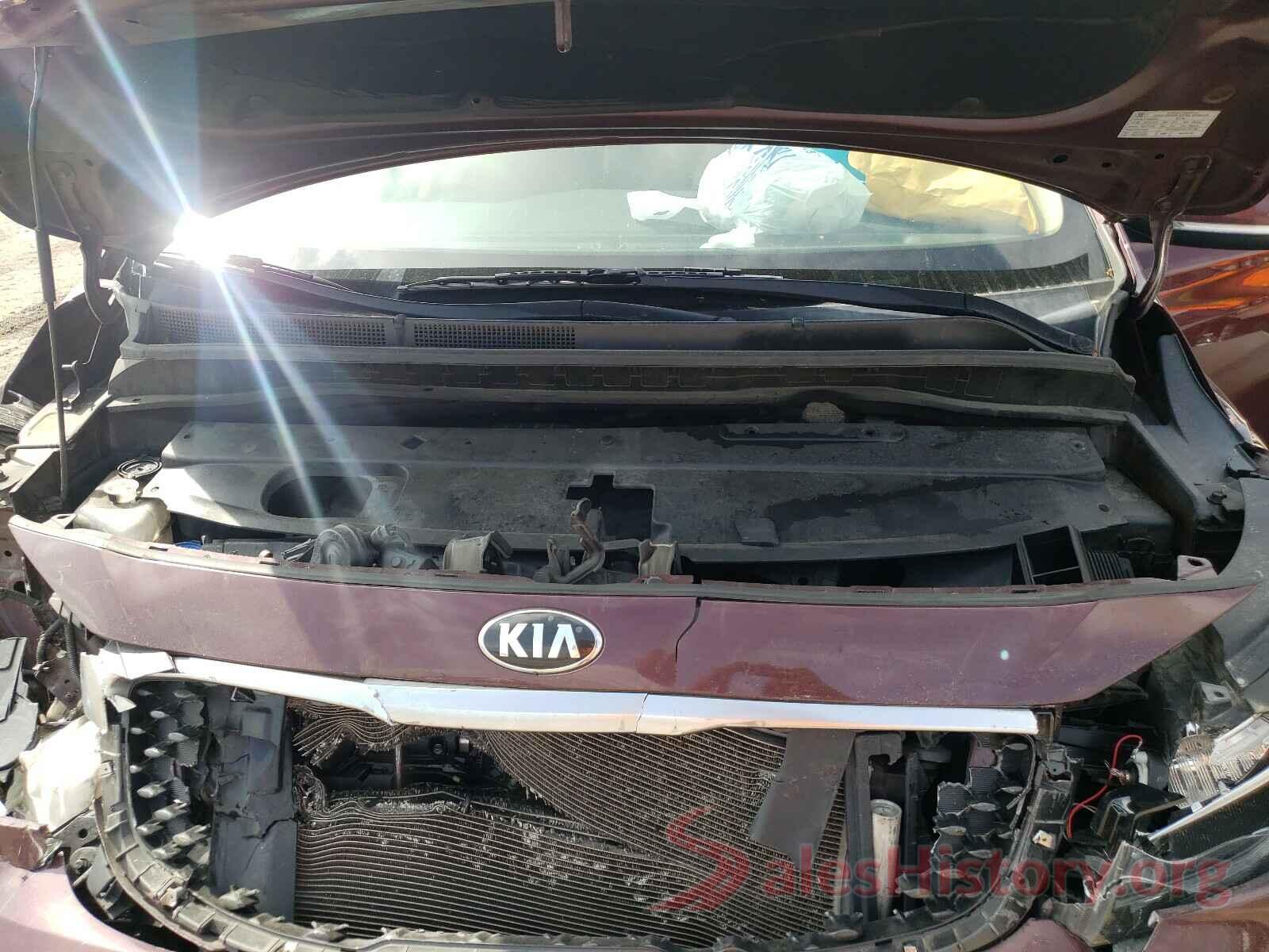 KNDMB5C19H6226477 2017 KIA SEDONA