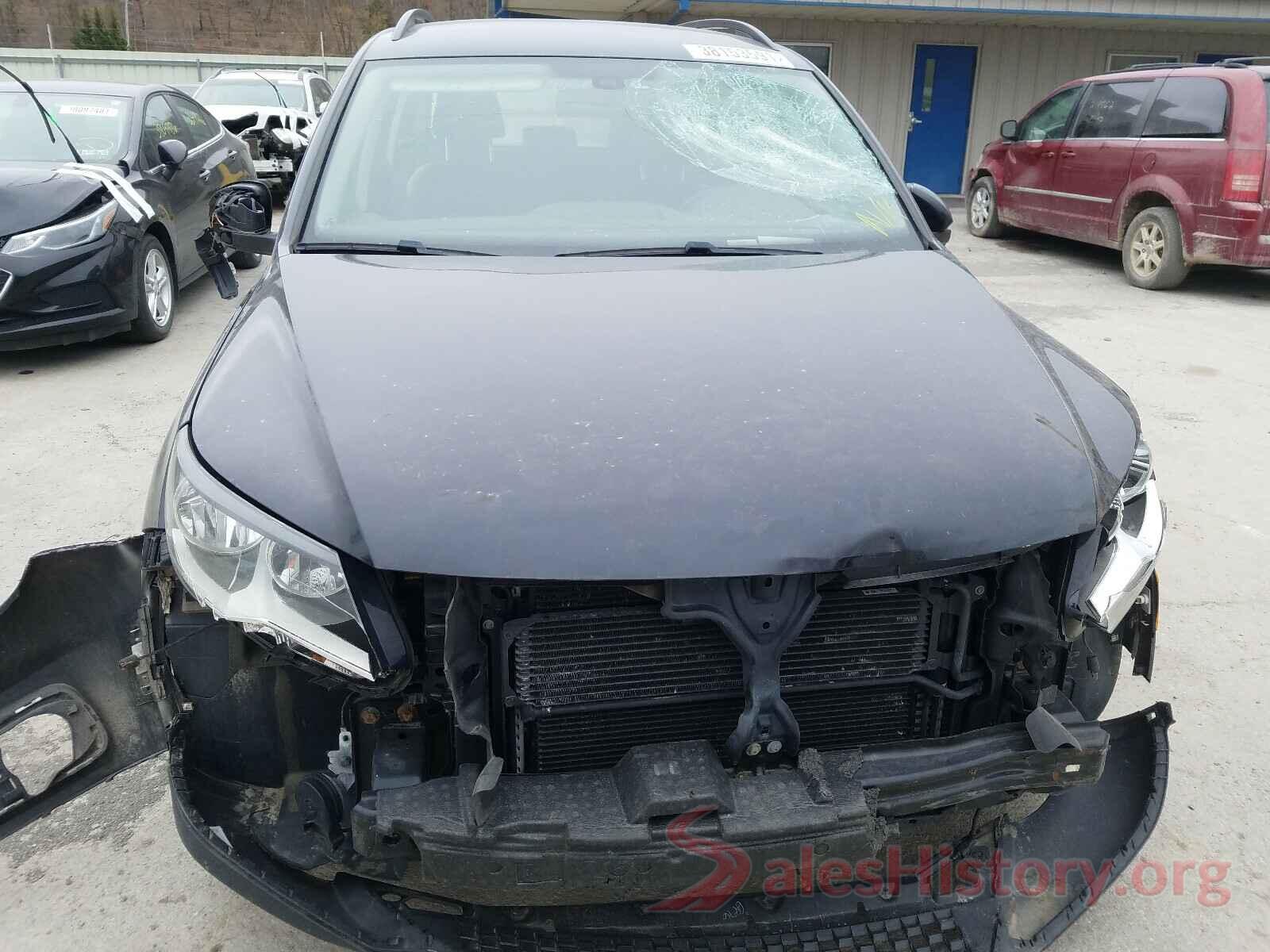 WVGAV7AX9HK037831 2017 VOLKSWAGEN TIGUAN