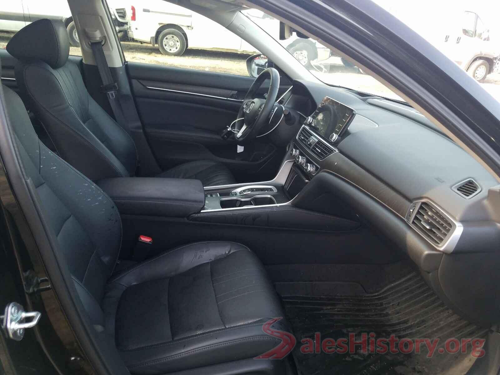 1HGCV2F96JA048051 2018 HONDA ACCORD