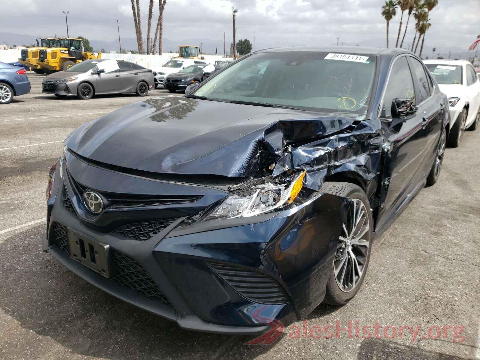 4T1B11HK5JU652491 2018 TOYOTA CAMRY