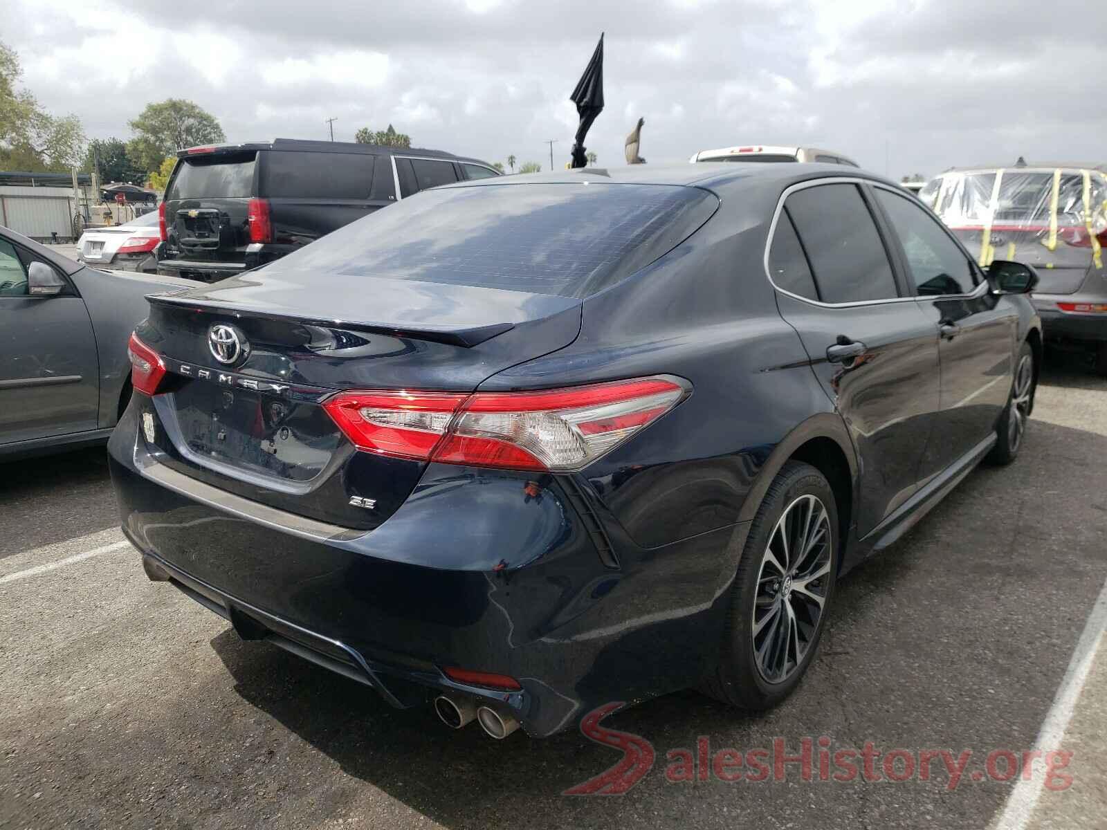 4T1B11HK5JU652491 2018 TOYOTA CAMRY