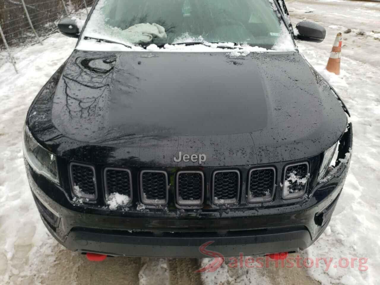 3C4NJDDBXKT690674 2019 JEEP COMPASS