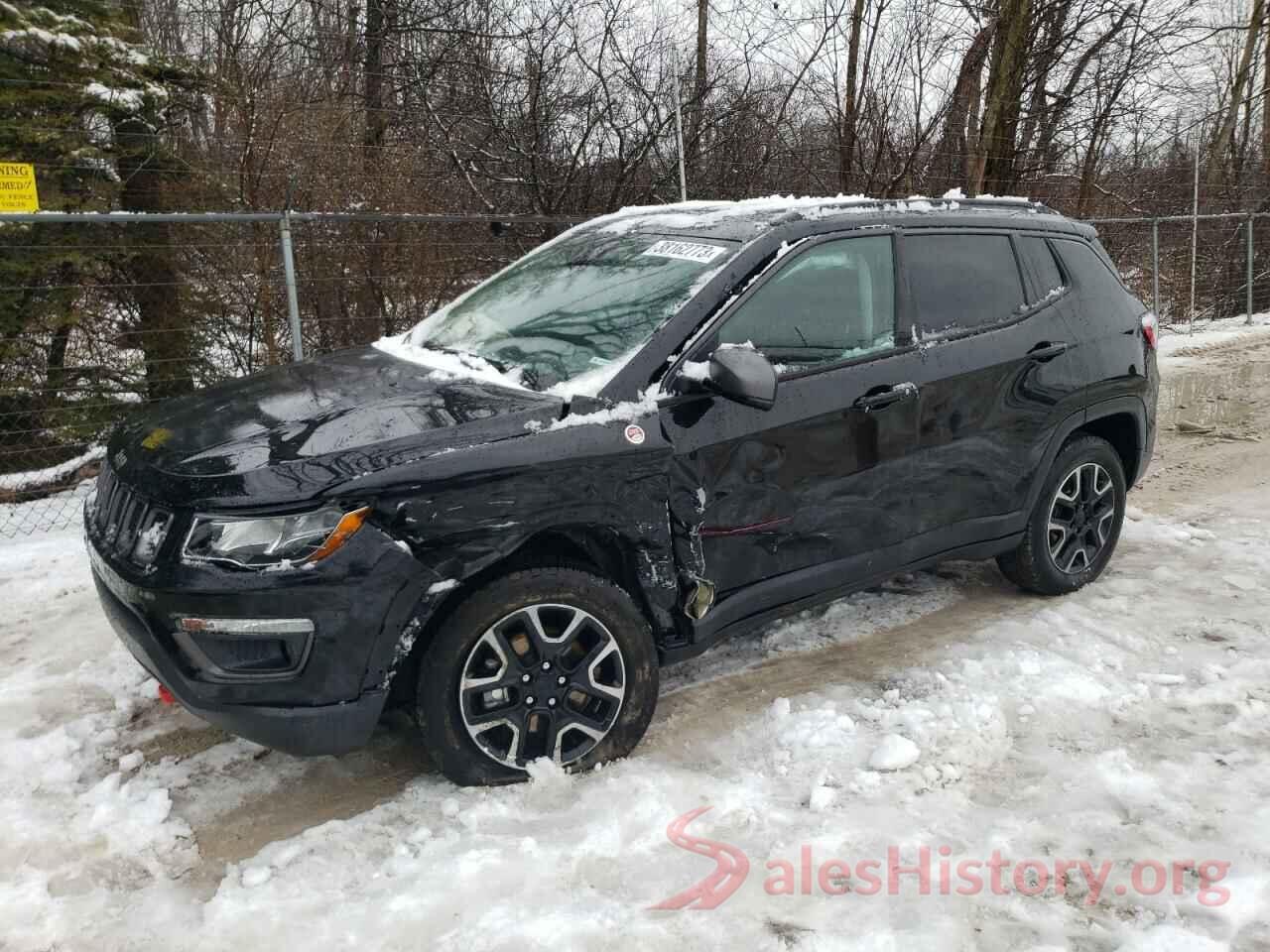 3C4NJDDBXKT690674 2019 JEEP COMPASS