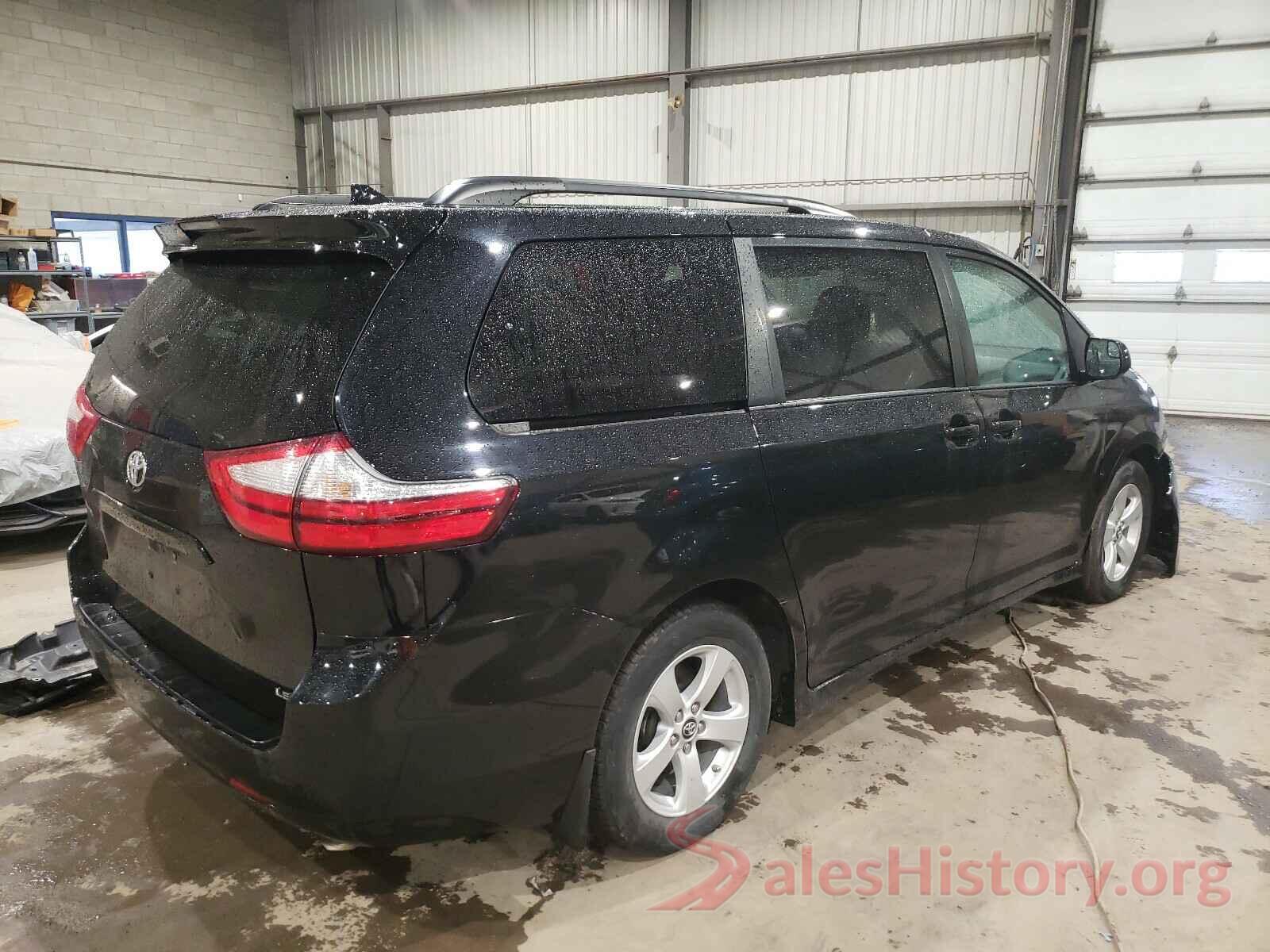 5TDKZ3DC3JS923382 2018 TOYOTA SIENNA