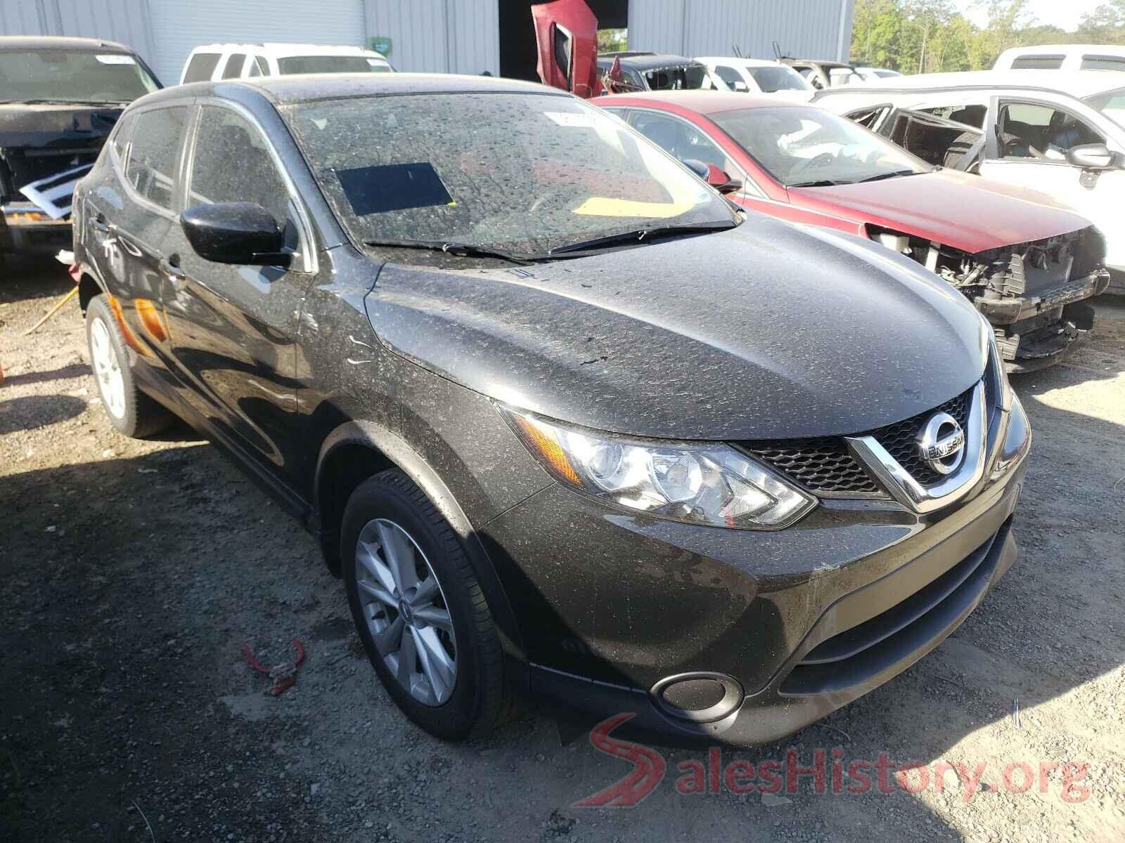 JN1BJ1CP8JW103205 2018 NISSAN ROGUE