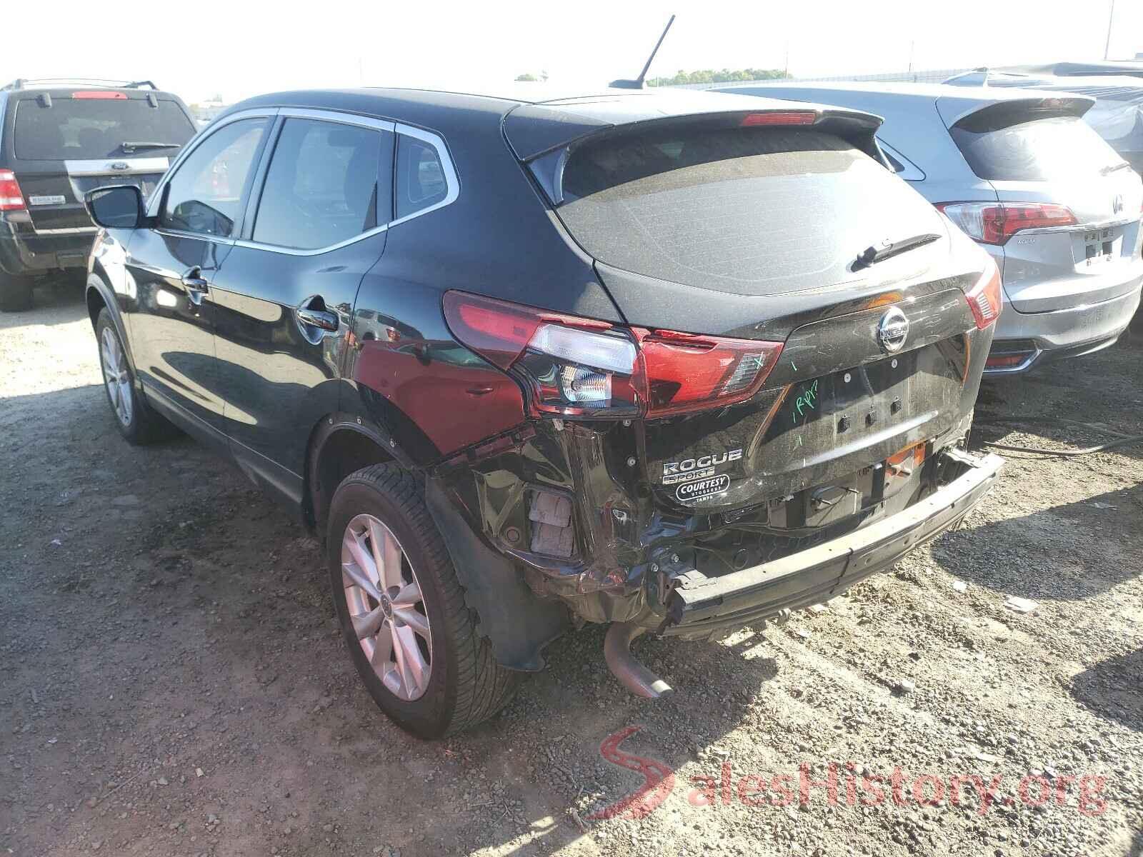 JN1BJ1CP8JW103205 2018 NISSAN ROGUE