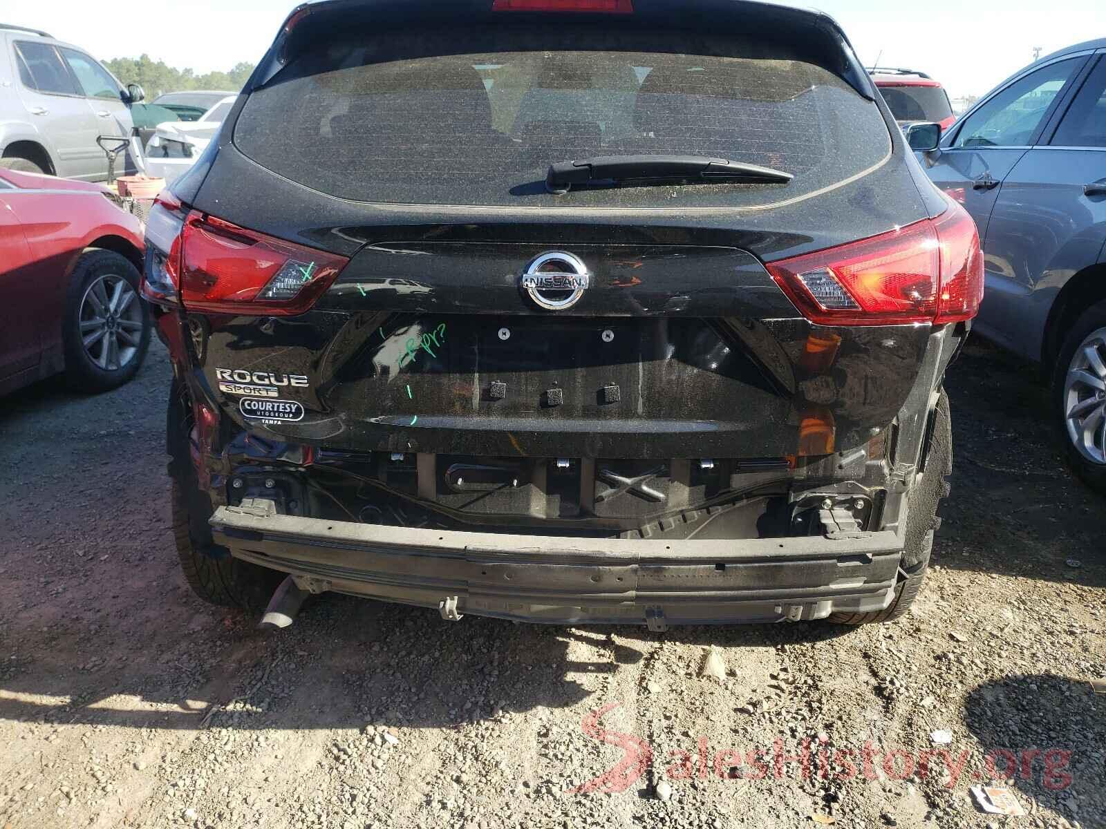 JN1BJ1CP8JW103205 2018 NISSAN ROGUE