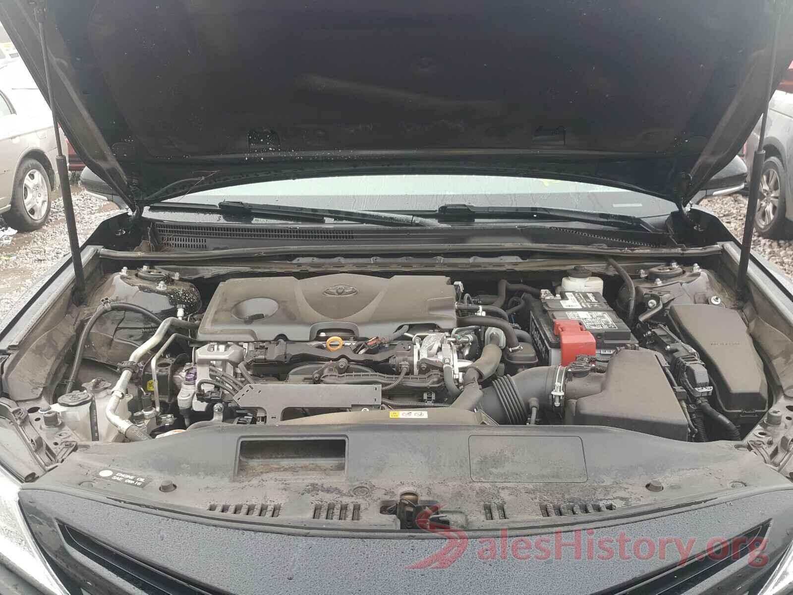 4T1B11HK0JU075899 2018 TOYOTA CAMRY