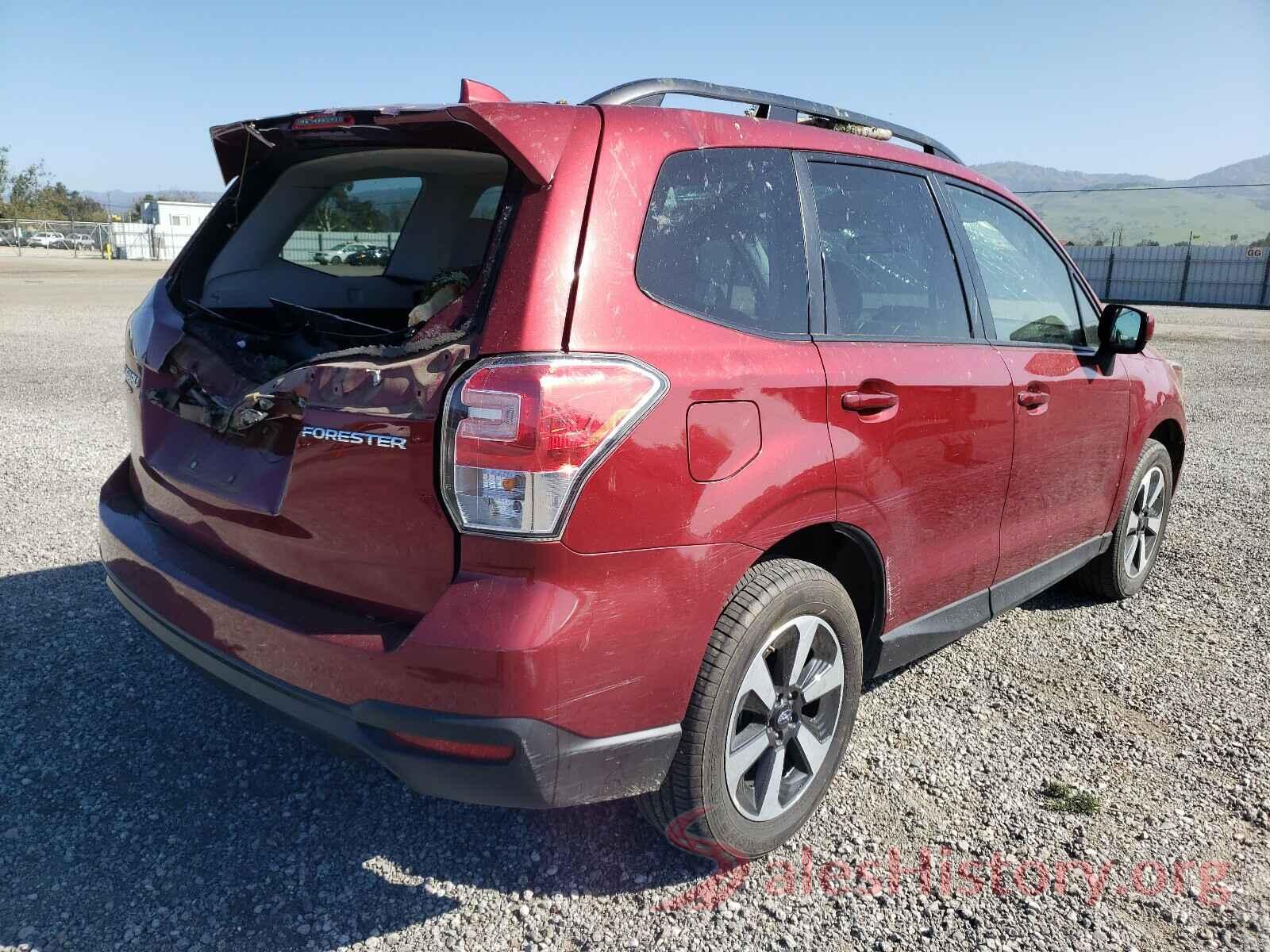 JF2SJAGC2JH414333 2018 SUBARU FORESTER