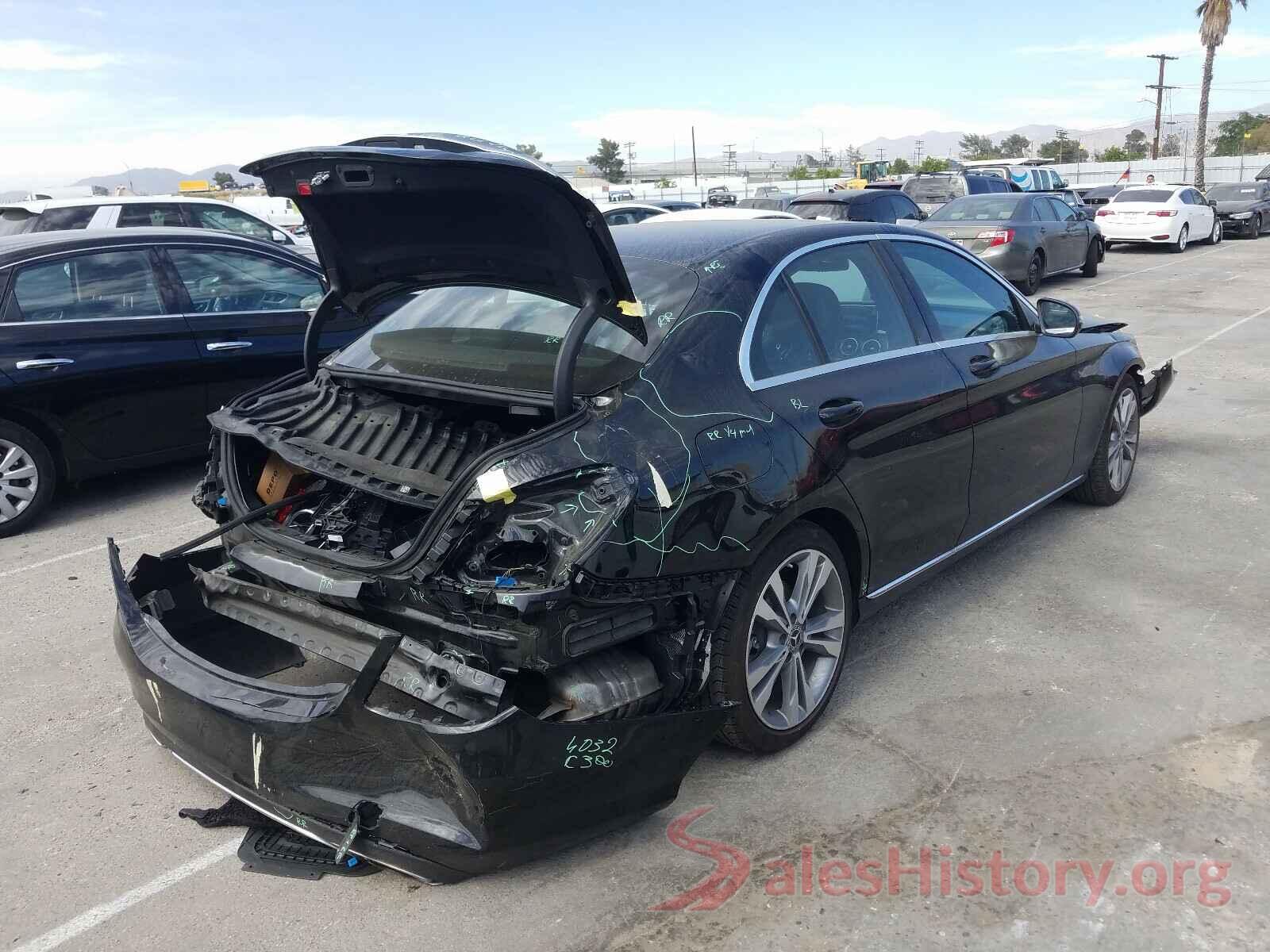 55SWF4JB7JU275883 2018 MERCEDES-BENZ C CLASS