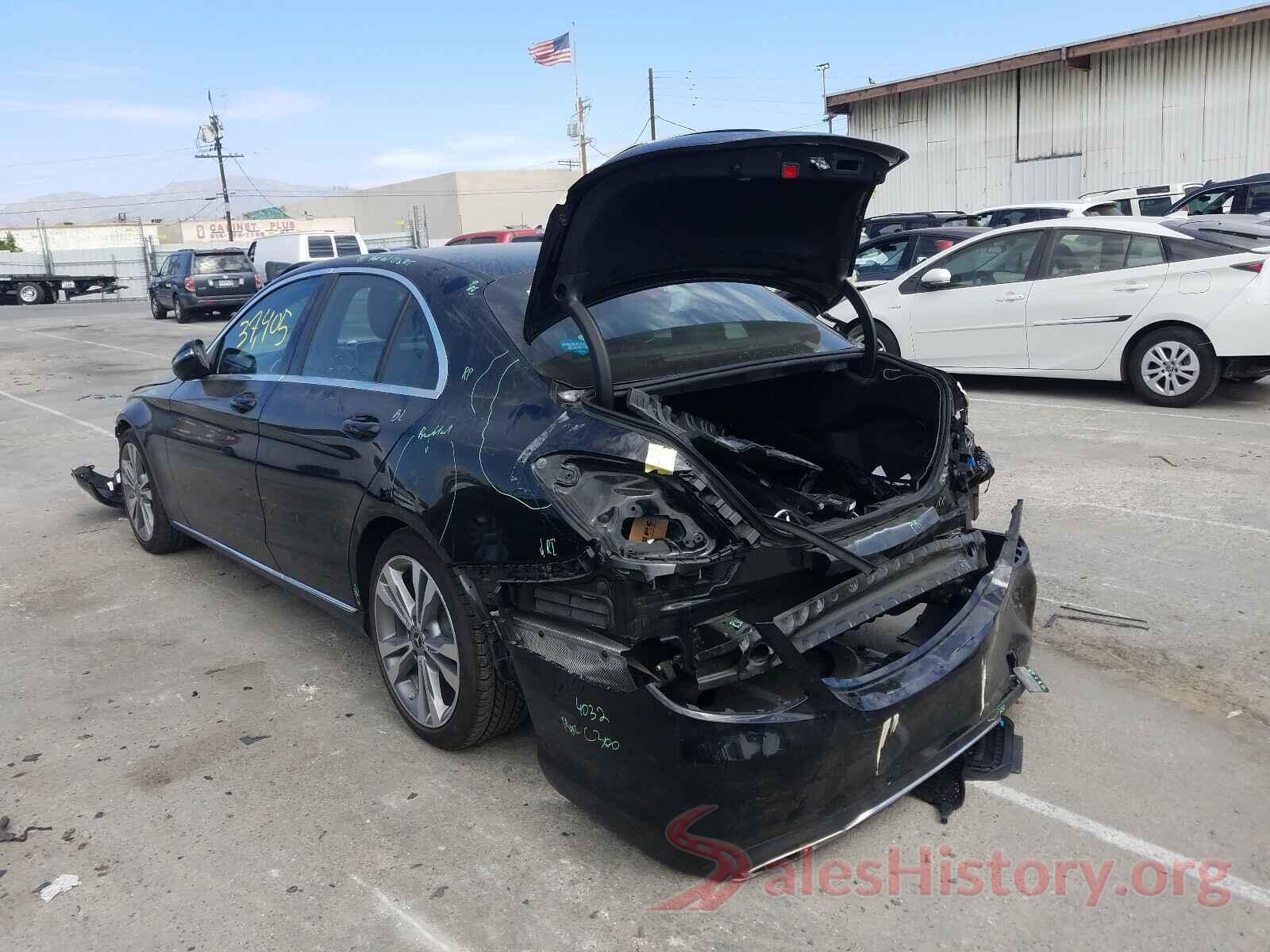 55SWF4JB7JU275883 2018 MERCEDES-BENZ C CLASS