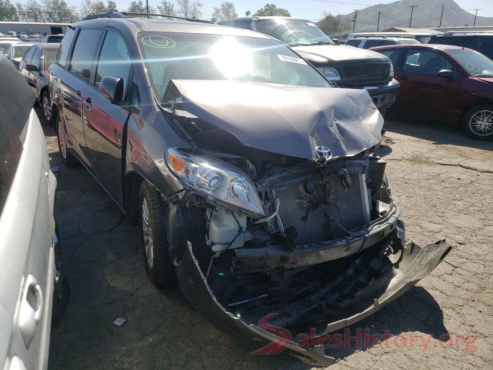 5TDYZ3DC4HS898108 2017 TOYOTA SIENNA