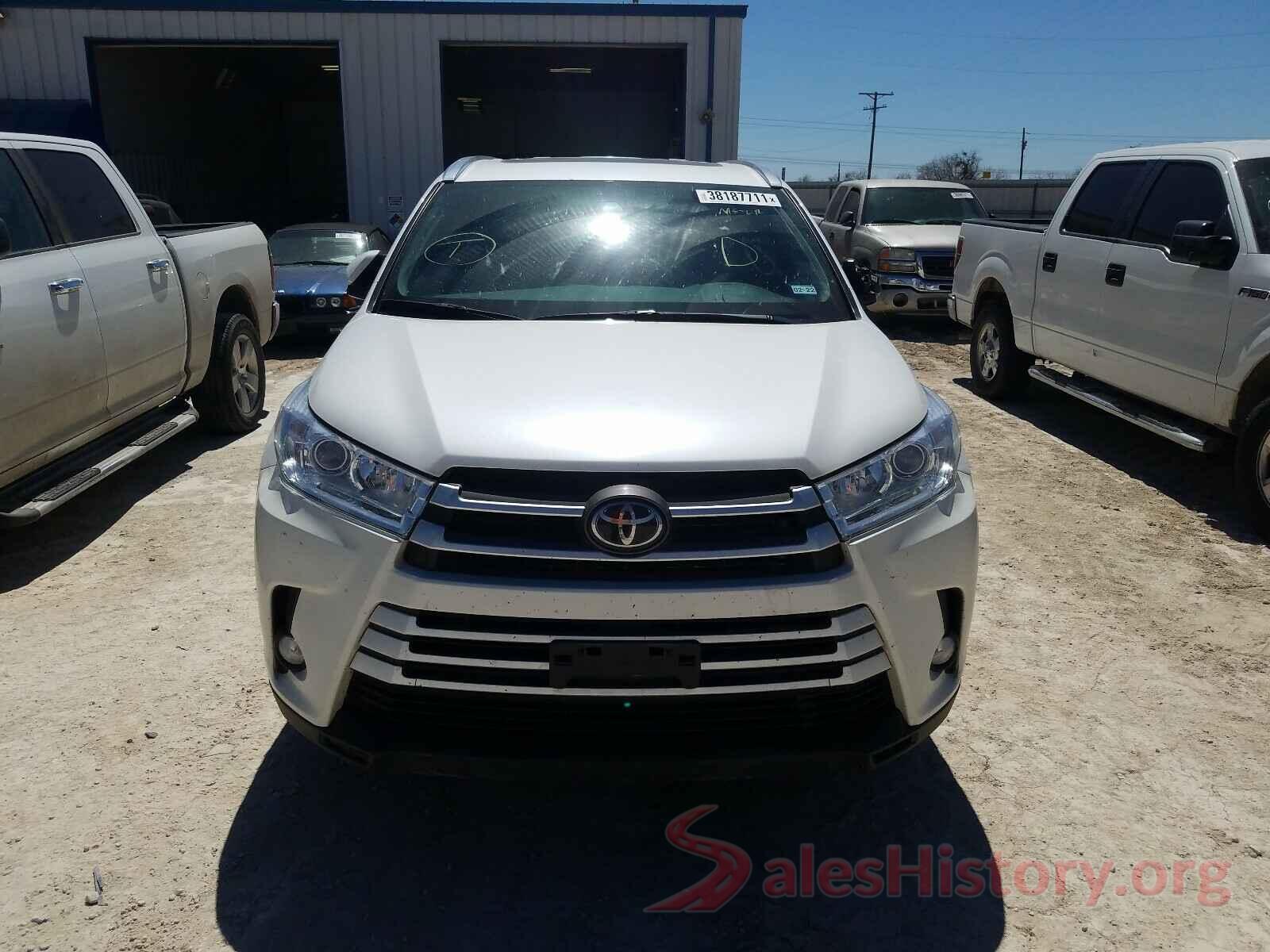 5TDKZRFH3JS244966 2018 TOYOTA HIGHLANDER