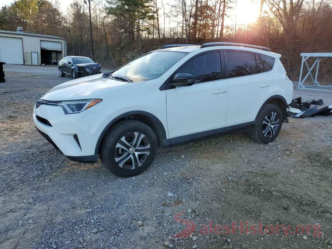 JTMZFREV7HJ700652 2017 TOYOTA RAV4