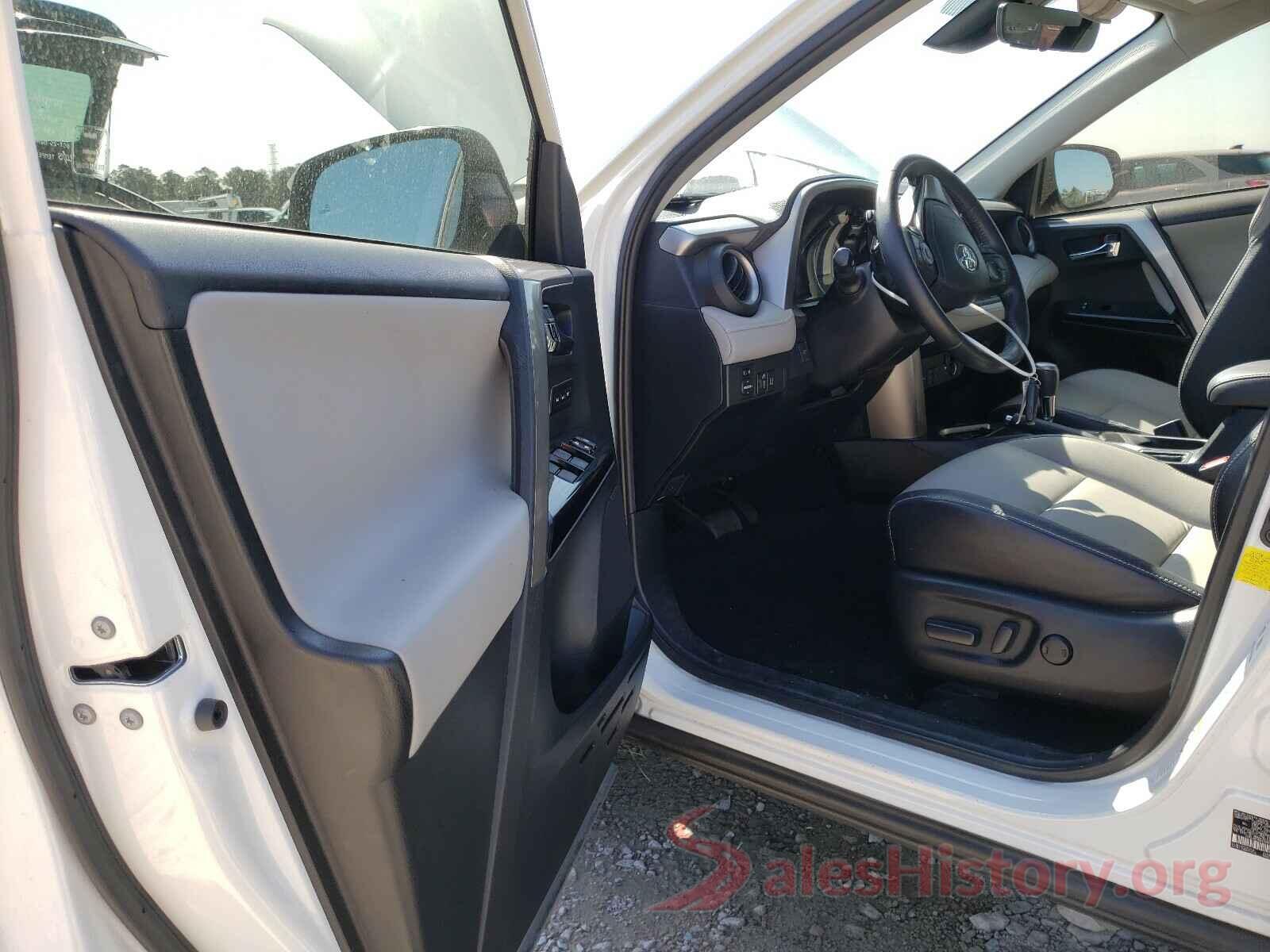 JTMDJREV5HD085543 2017 TOYOTA RAV4