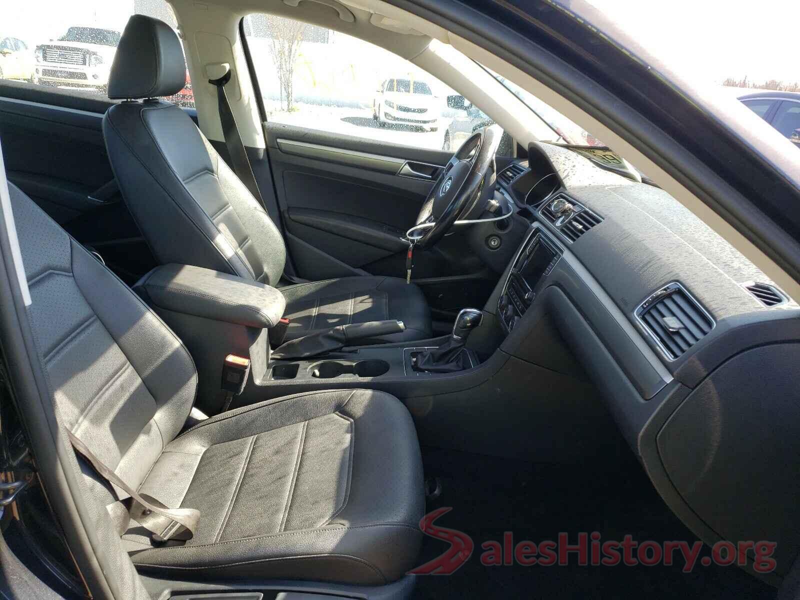 1VWDT7A30HC069885 2017 VOLKSWAGEN PASSAT