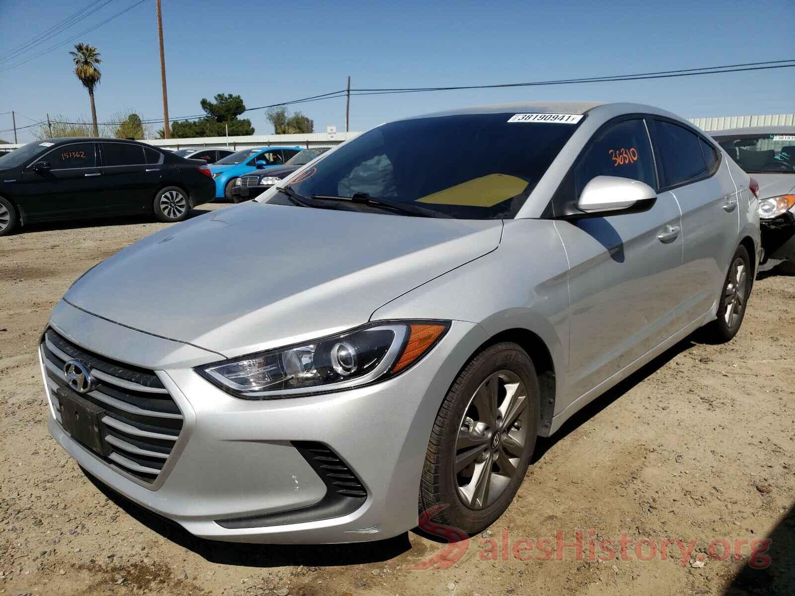 5NPD84LFXJH338611 2018 HYUNDAI ELANTRA