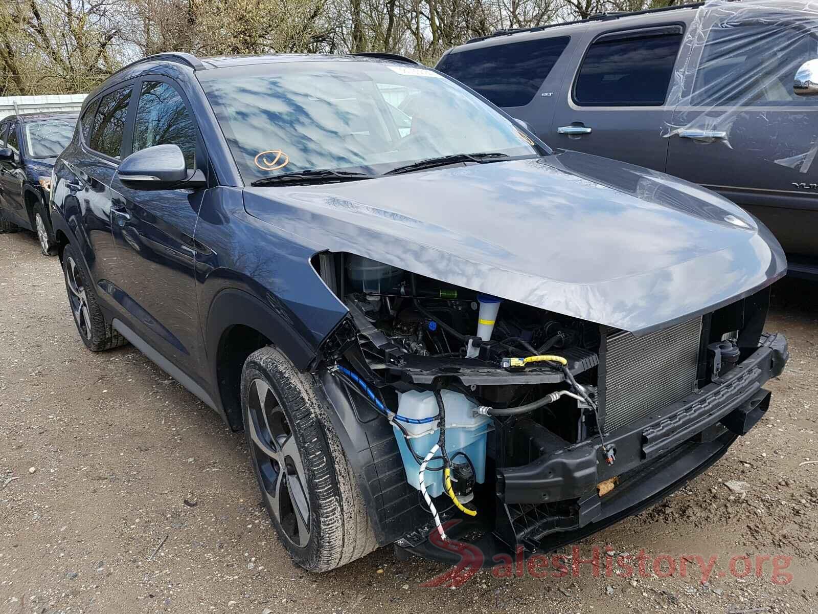 KM8J3CA28JU681754 2018 HYUNDAI TUCSON