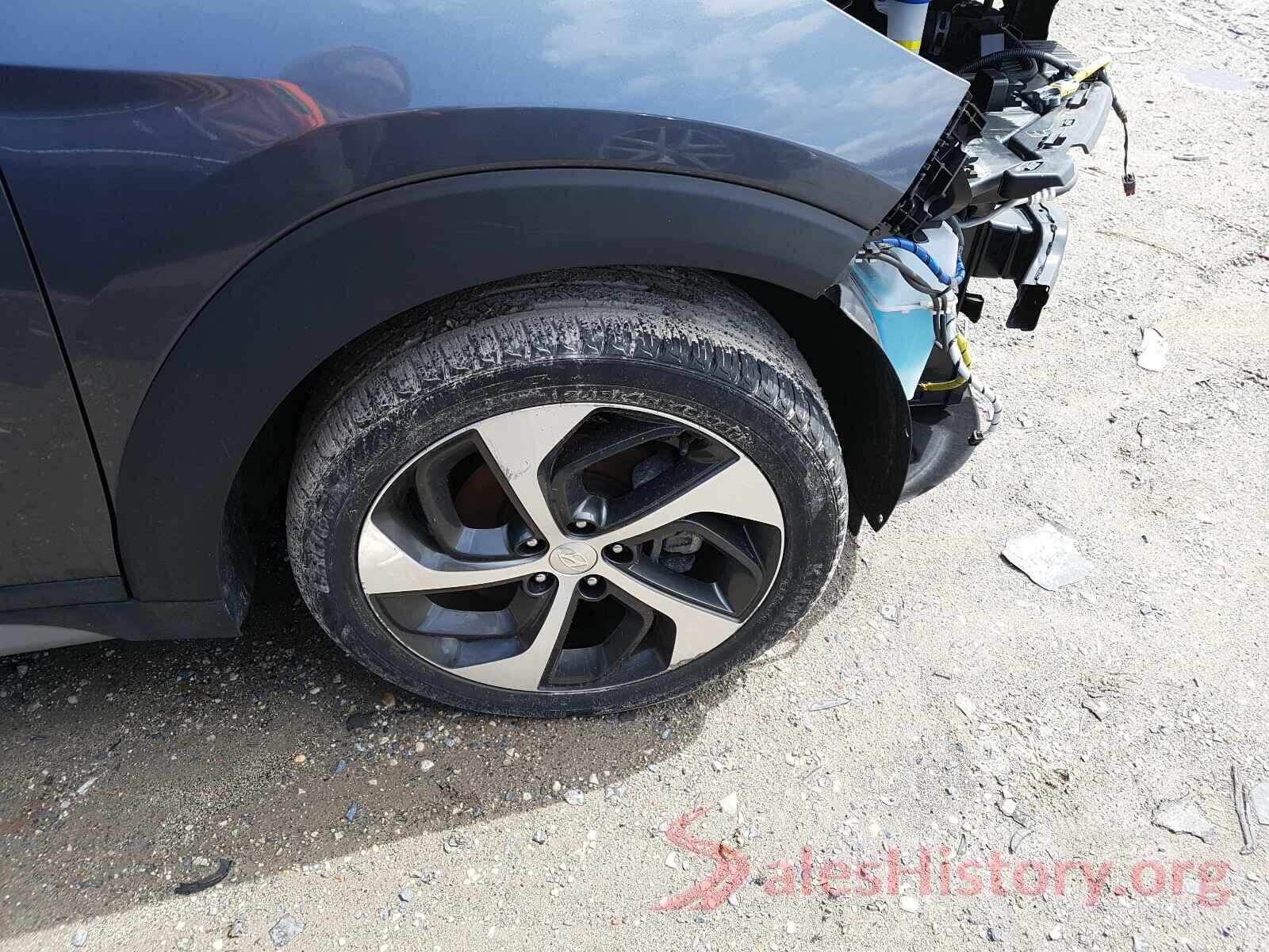 KM8J3CA28JU681754 2018 HYUNDAI TUCSON