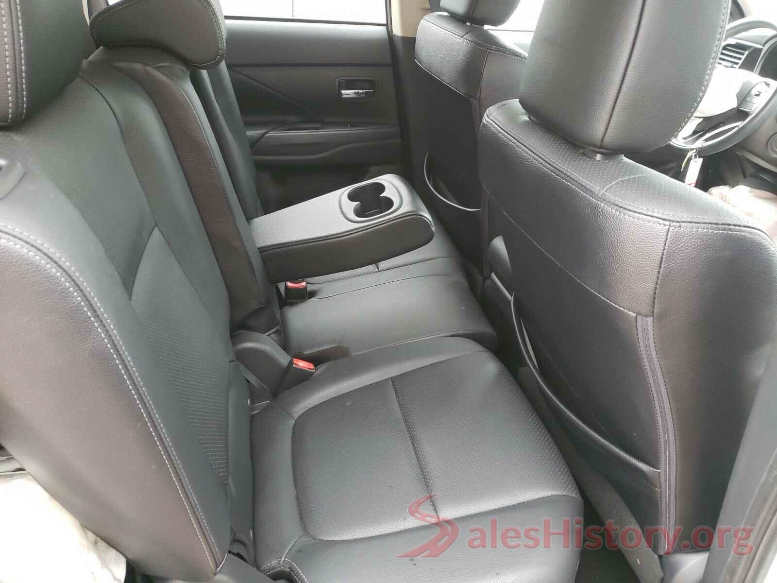 JA4AD3A35HZ057847 2017 MITSUBISHI OUTLANDER