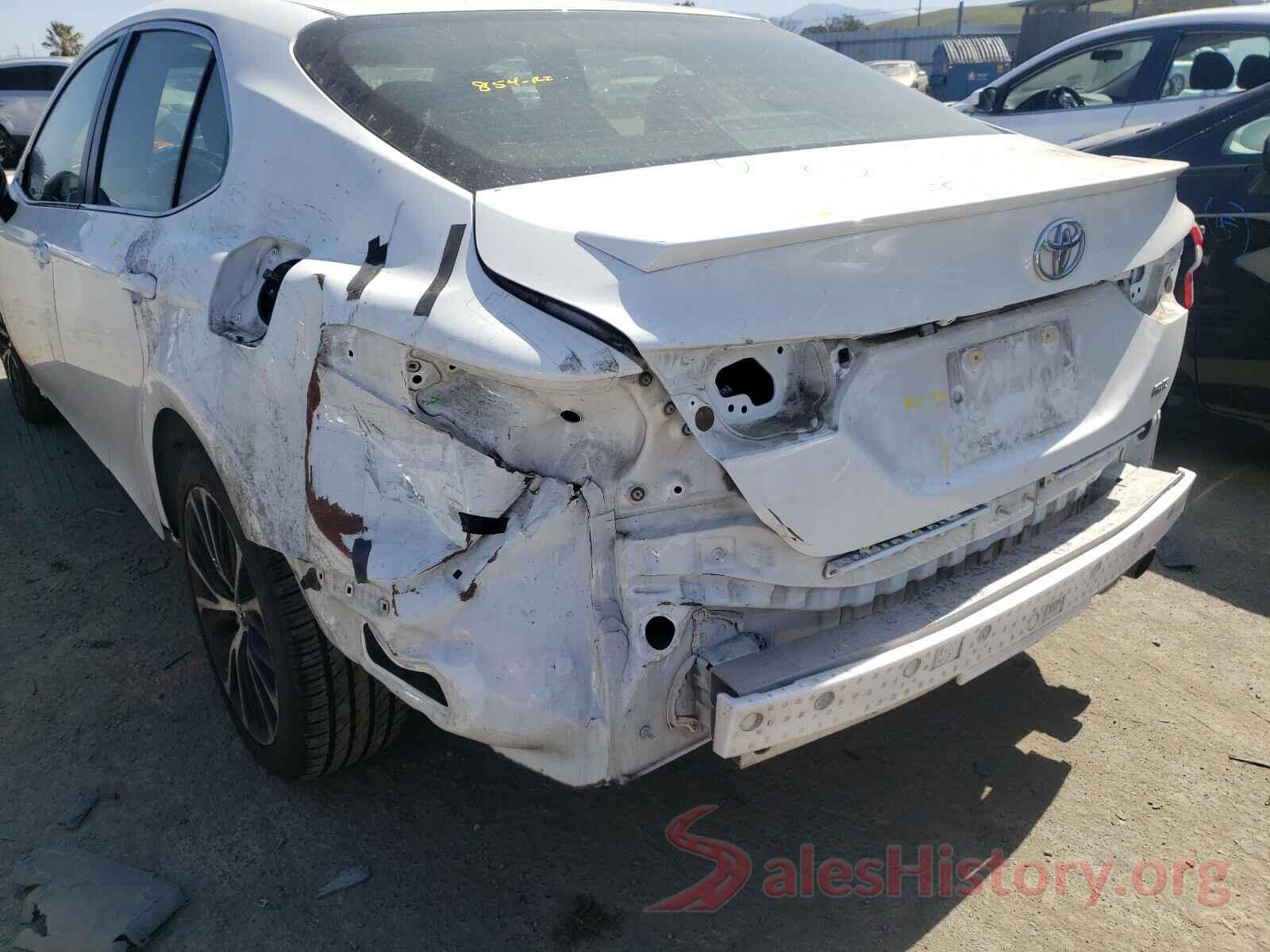 JTNB11HK3J3032499 2018 TOYOTA CAMRY