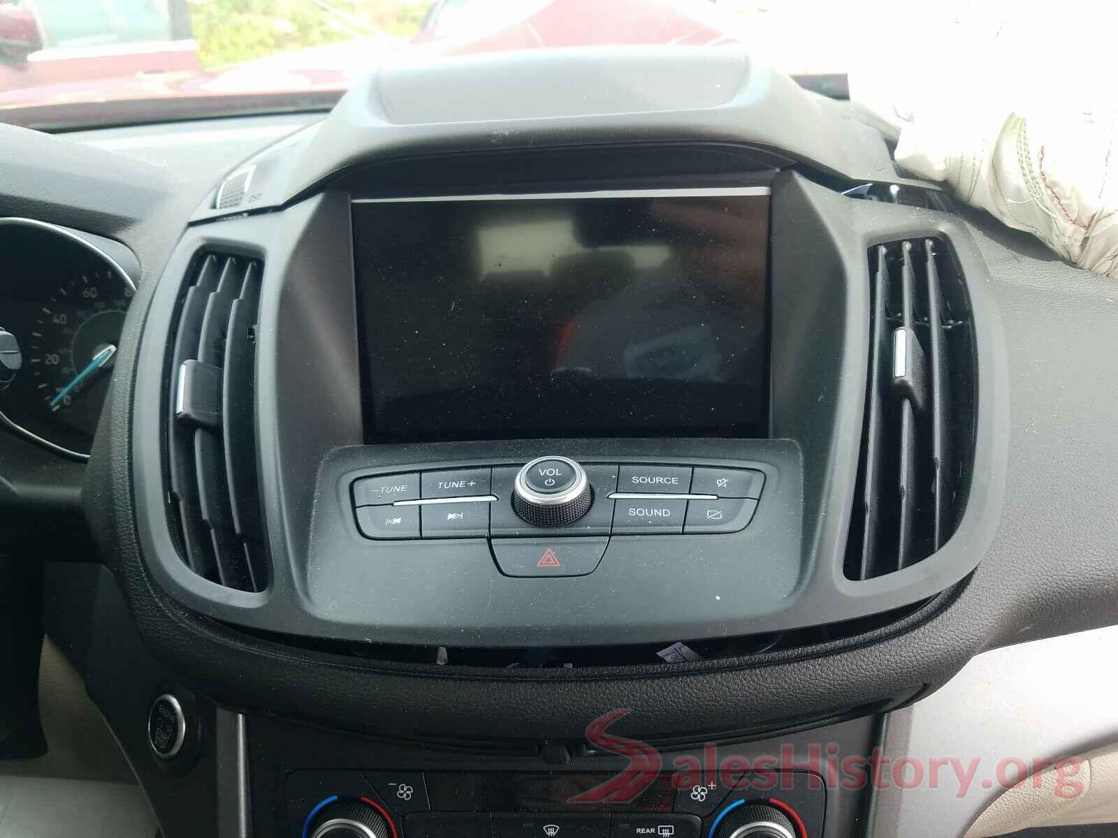 1FMCU9HD1KUA77674 2019 FORD ESCAPE