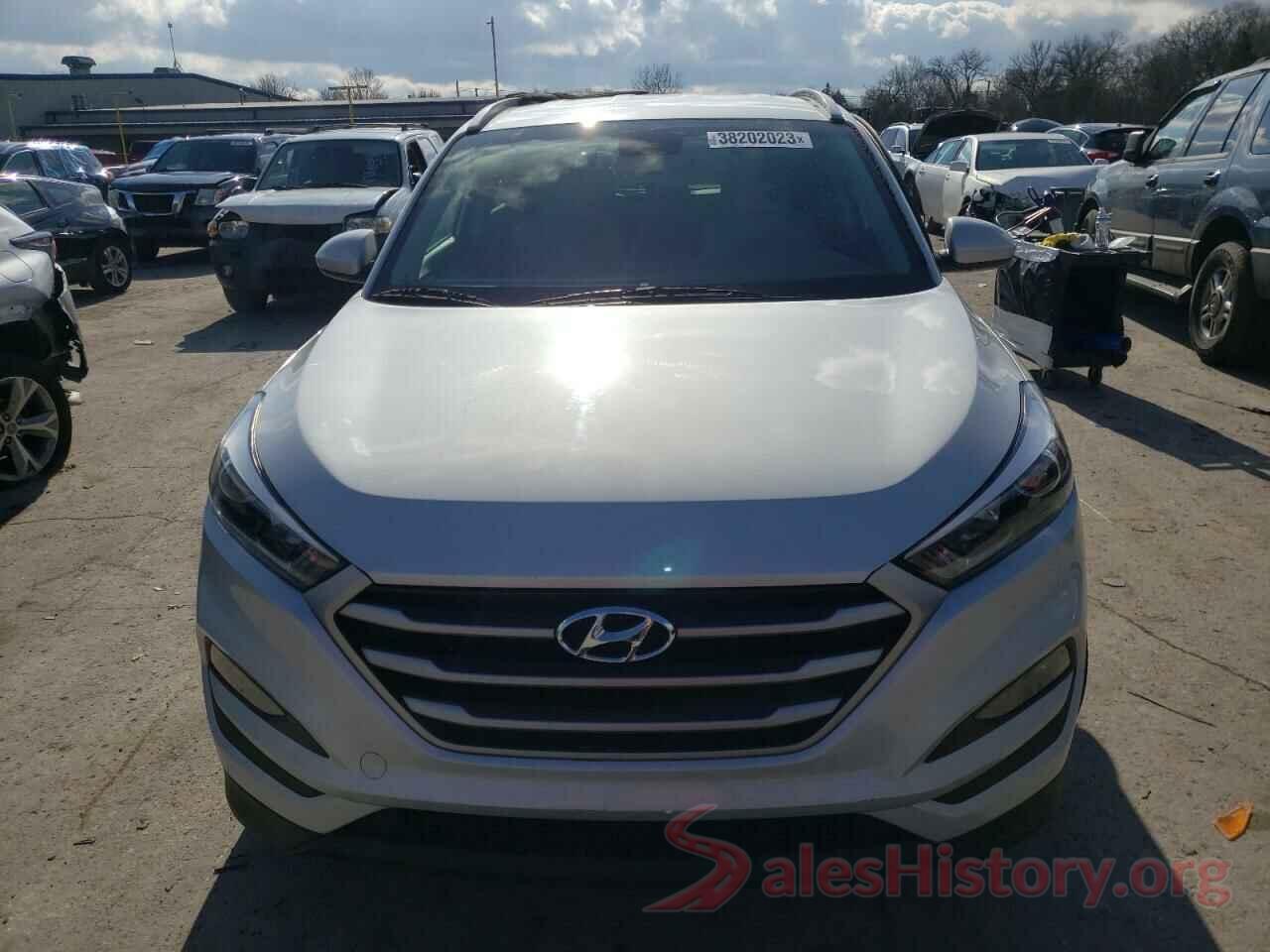 KM8J33A41JU774701 2018 HYUNDAI TUCSON